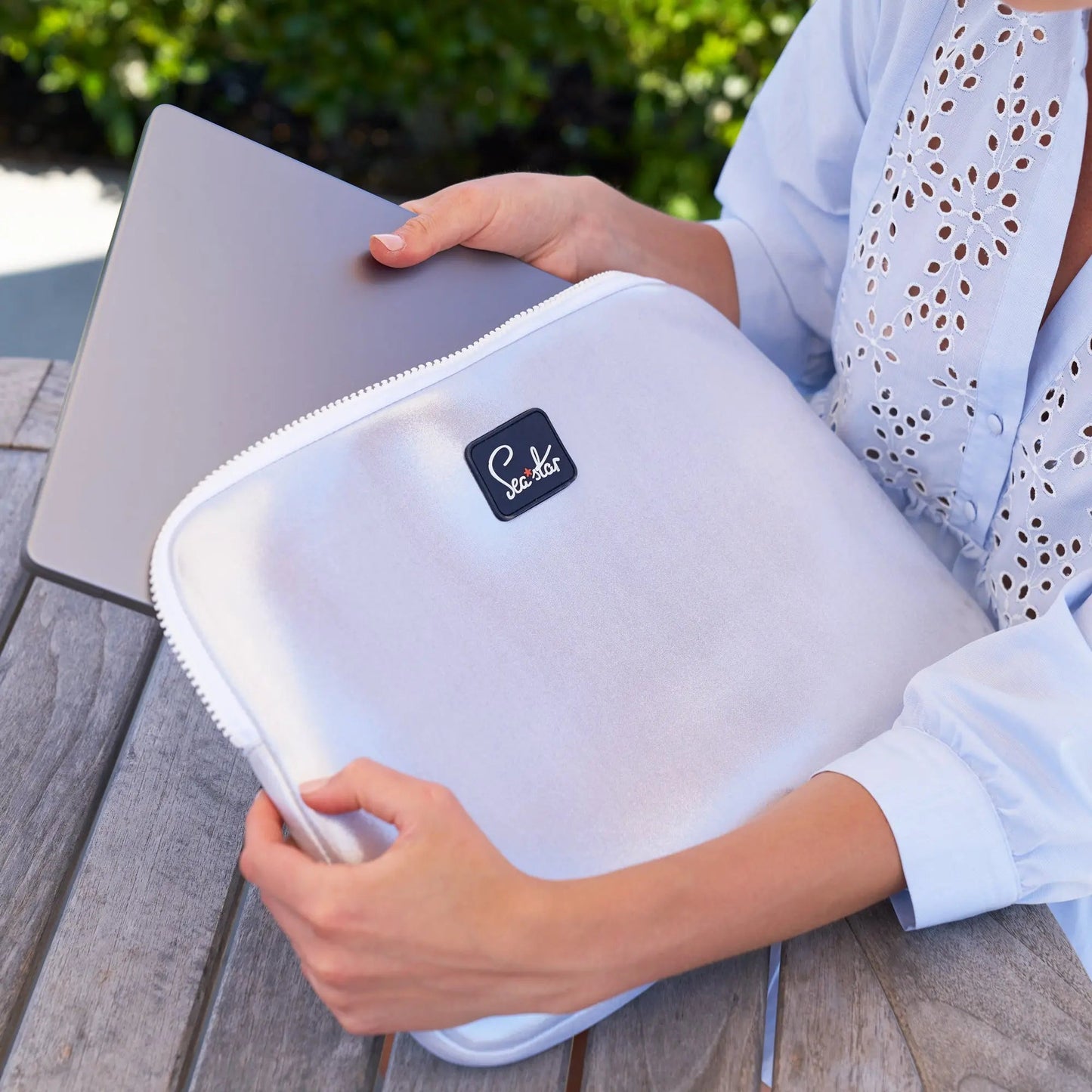 Sea Star Platinum Commuter Sleeve
