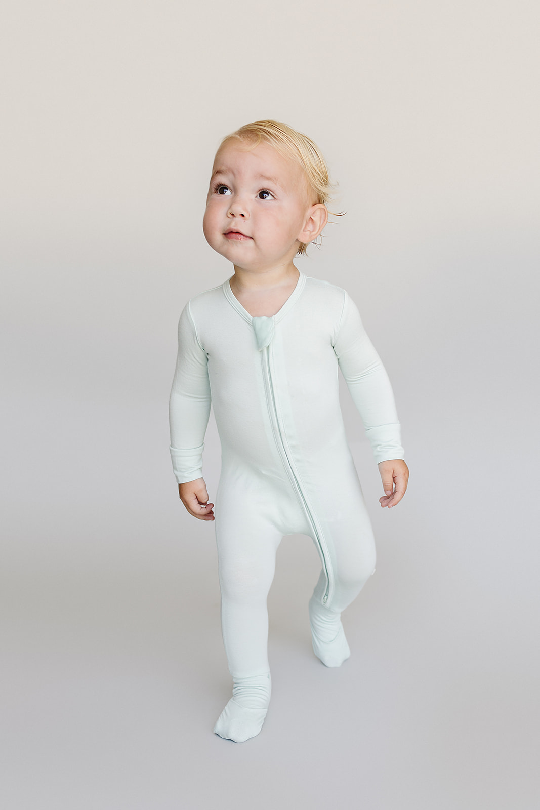 Tiny Tuckets Convertible Zip Footie