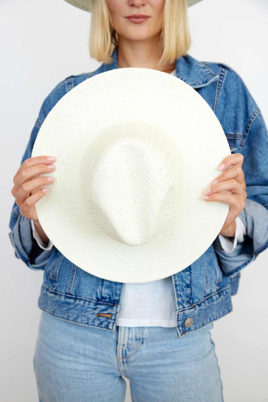 Hat Attack New York Vented Luxe Packable, Bleach