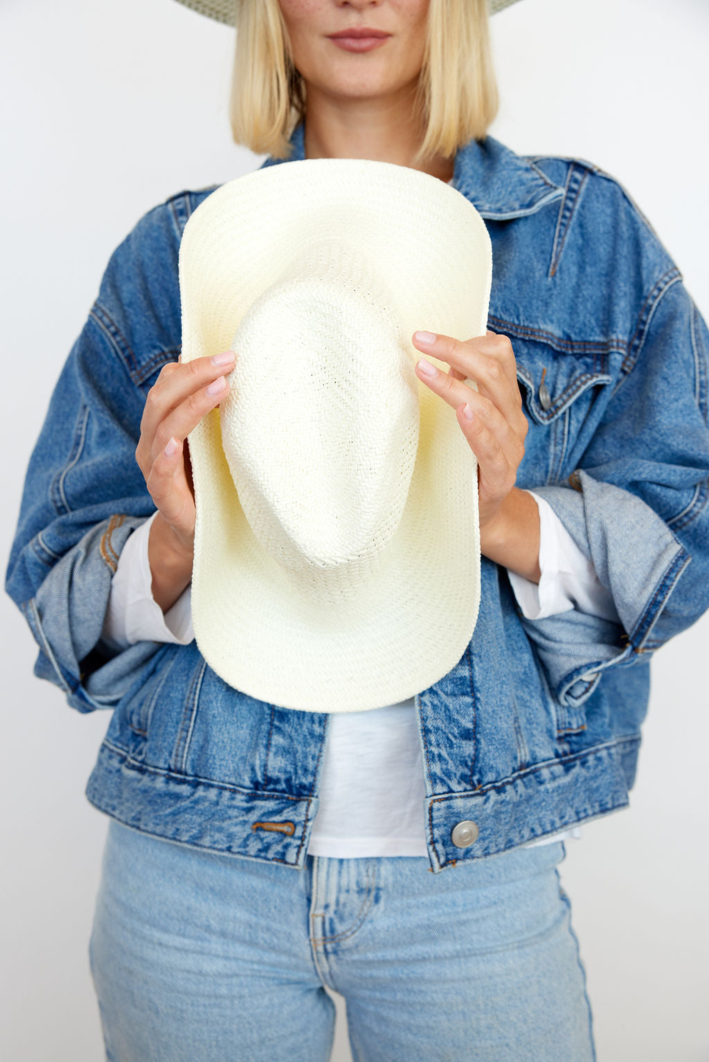Hat Attack New York Vented Luxe Packable, Bleach