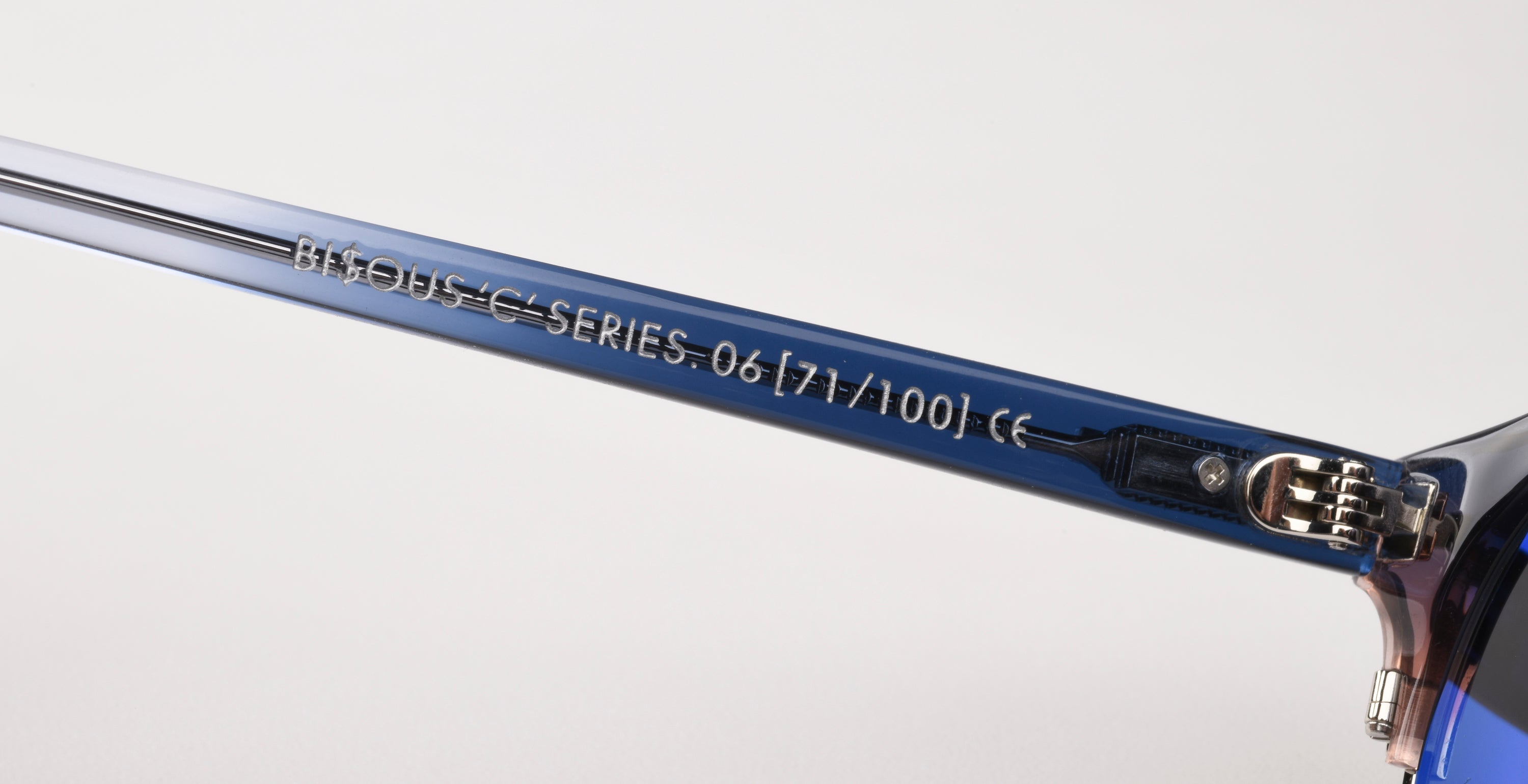 Bisous Sunglasses The Courage Blue Red Gradient