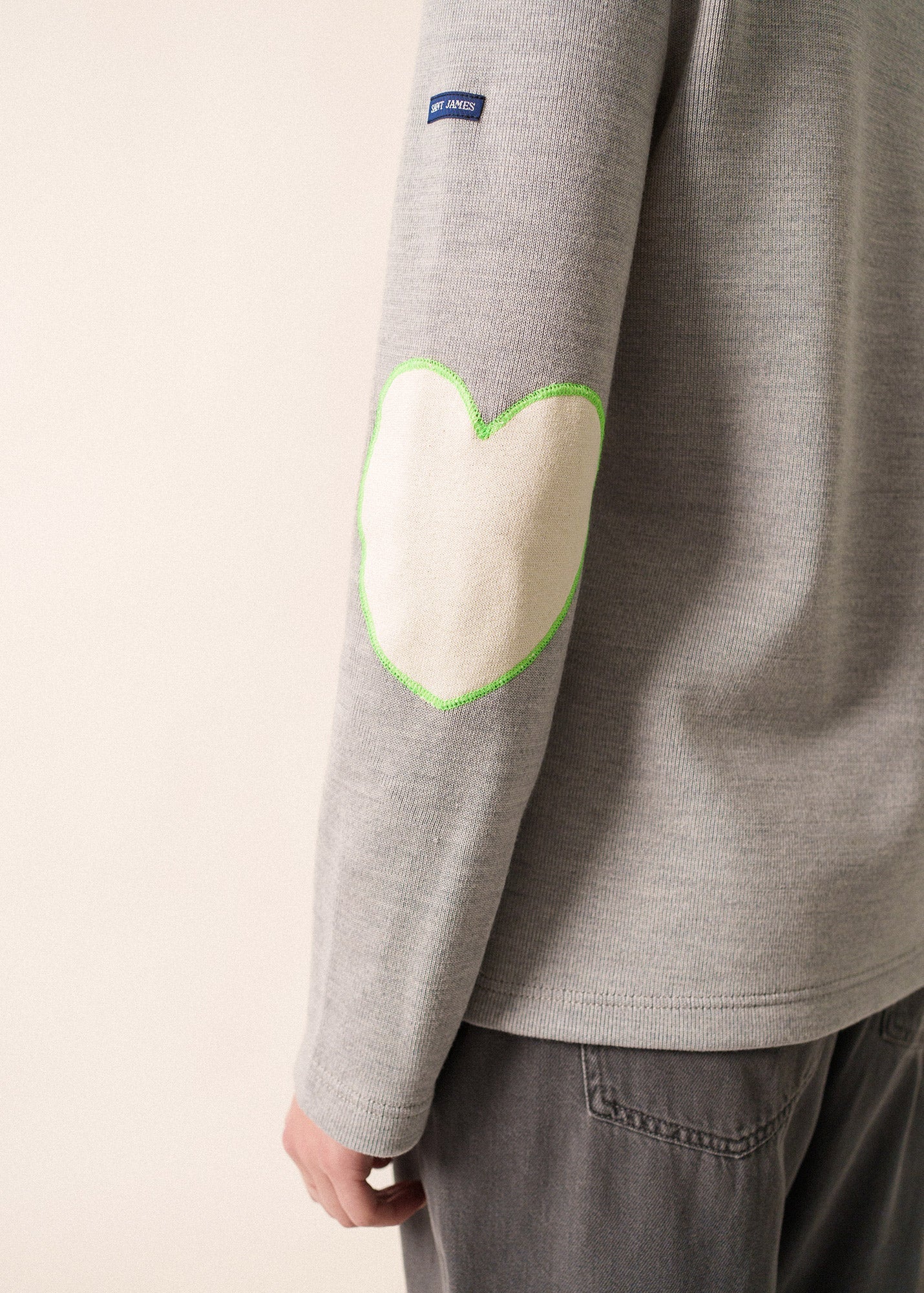 Saint James VAUJANY GEMINI - Double-Faced Wool Sweater with Heart Elbow Patches (GRAY / ECRU / NEON GREEN)