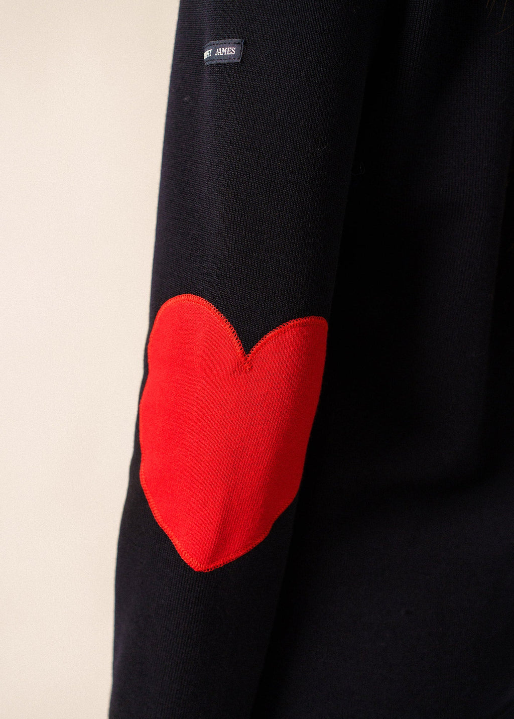 Saint James VAUJANY GEMINI - Double-Faced Wool Sweater with Heart Elbow Patches (NAVY / RED / RED)