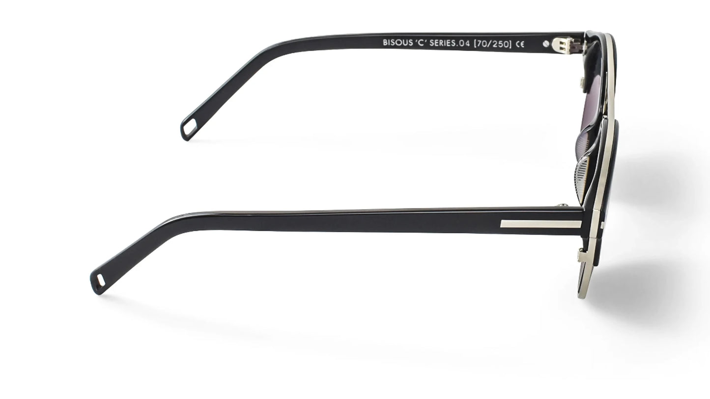 black_silver_side_ceb3f3d3-45f4-400f-b036-c84fa5f646cb