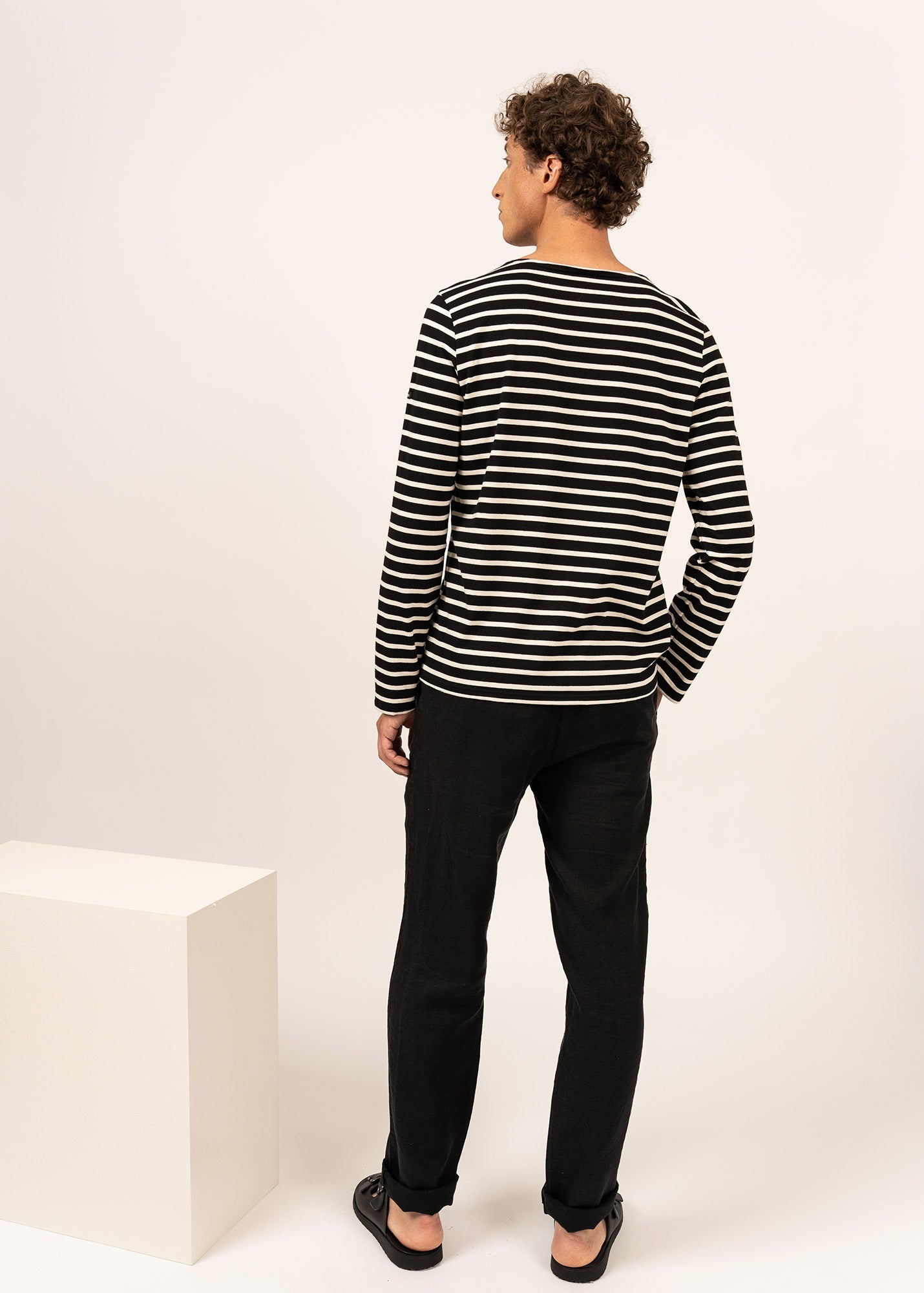 Saint James MINQUIERS MODERN - Authentic Breton Stripe Shirt | Soft Cotton | Men Fit (BLACK / ECRU)