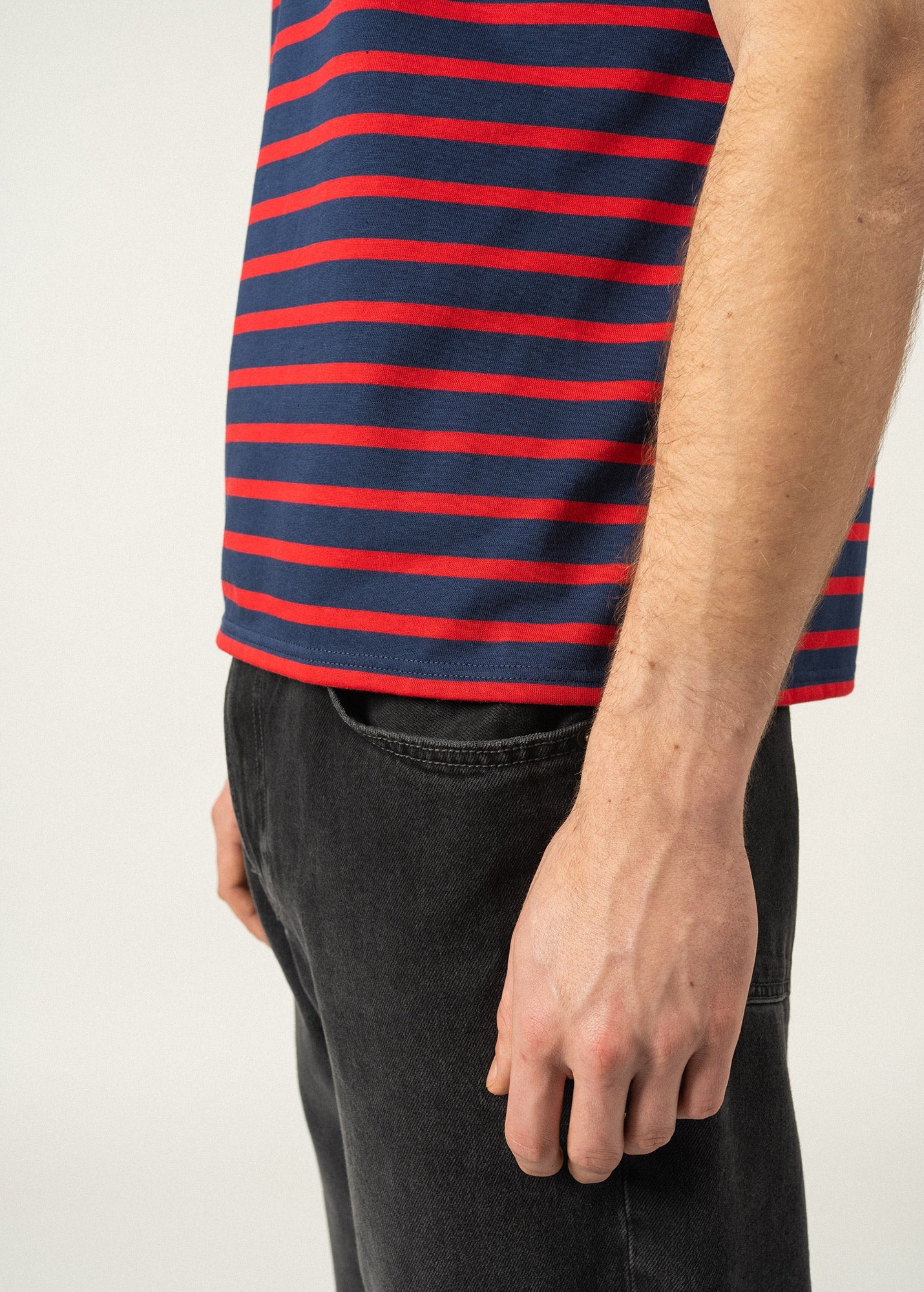 Saint James LEVANT MODERN - Breton Stripe Short Sleeve Shirt | Soft Cotton | Unisex Fit (NAVY / RED)