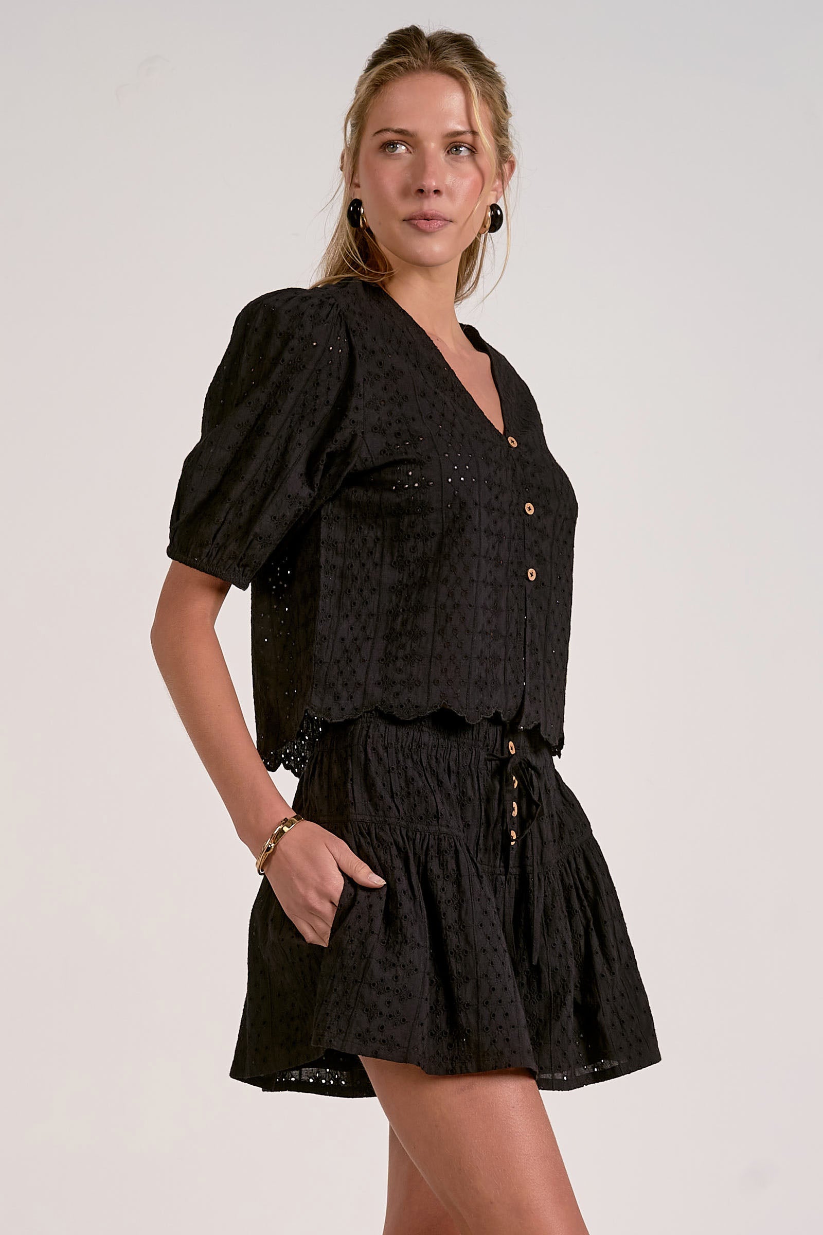 Ellie Short Black
