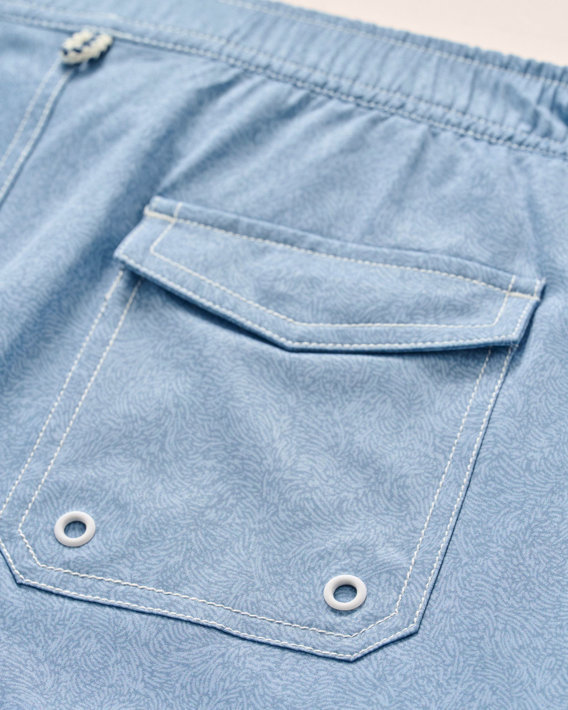 Johnnie-O Boys (8-16) - Half Elastic Jr. Surf Shorts