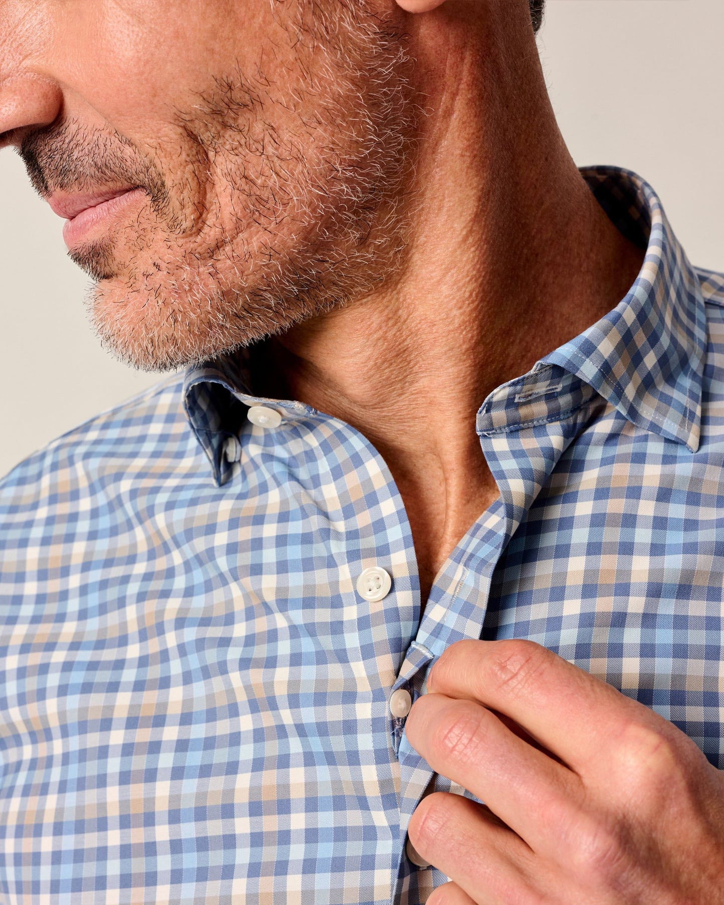 Johnnie-O Featherweight Performance Button Down Shirt - Olie
