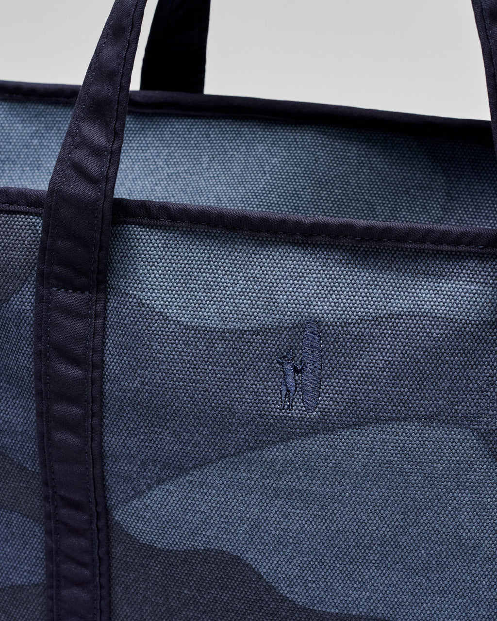 Johnnie-O Zip Tote Bag, Camo