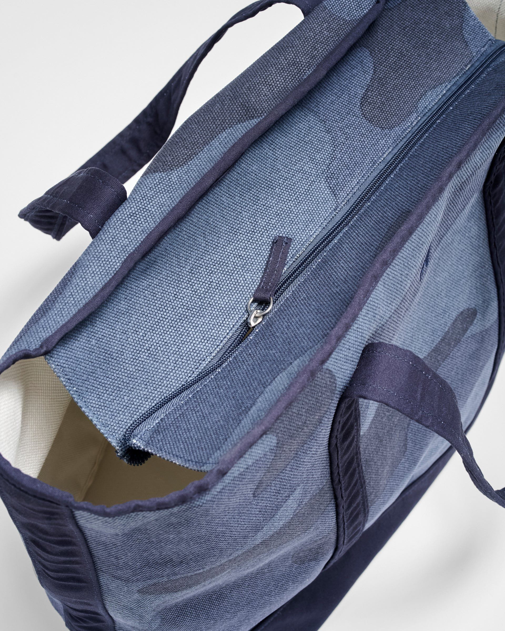 Johnnie-O Zip Tote Bag, Camo