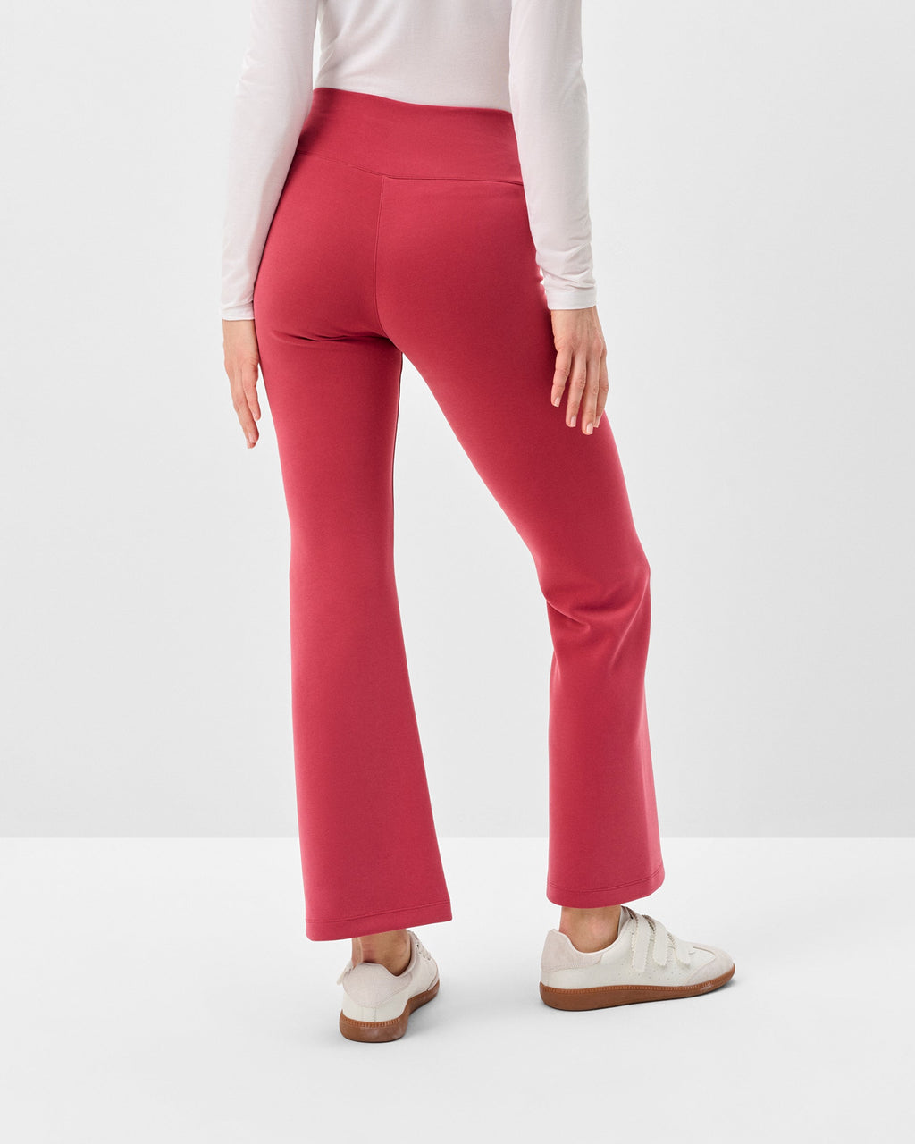 Johnnie-O Solange Flared Leg Sweatpant