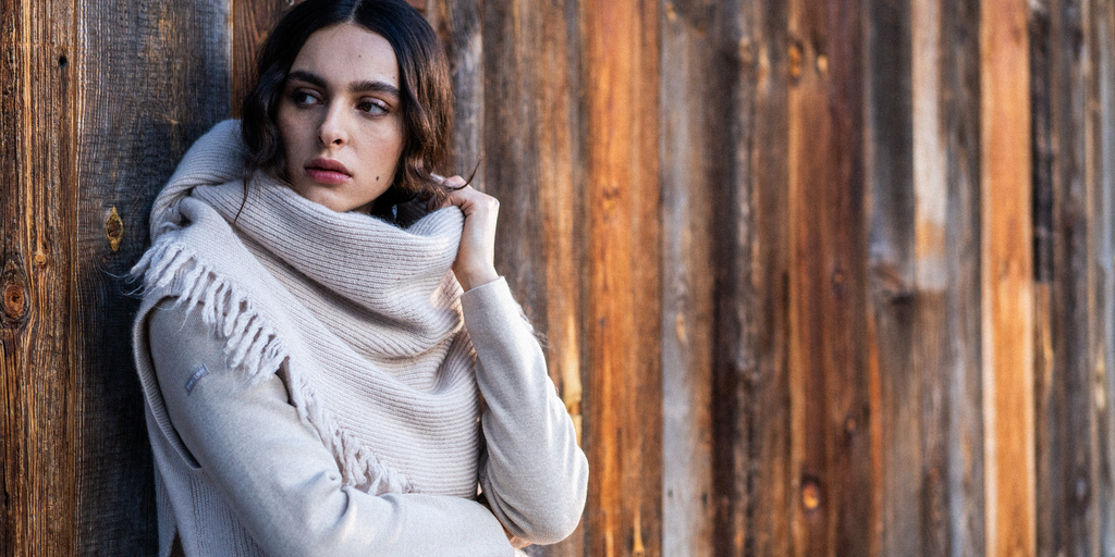 Saint James GO OUEST KNIT SCARF - Large Fringed Triangle Scarf | Mohair & Alpaca Blend (BEIGE)