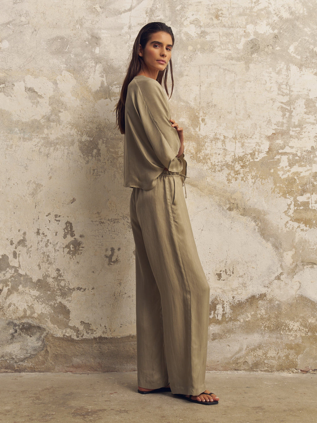 The Handloom Lucid Flow Tie Pants Khaki Green