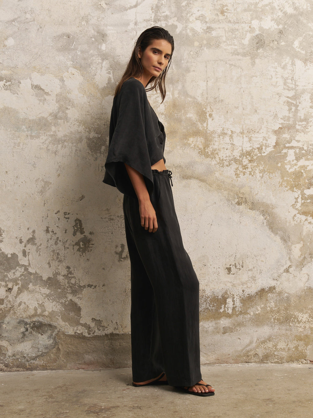 The Handloom Lucid Flow Tie Pants Black