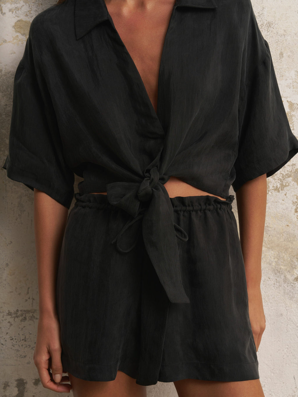 The Handloom Lucid Flow Tie Shorts Black