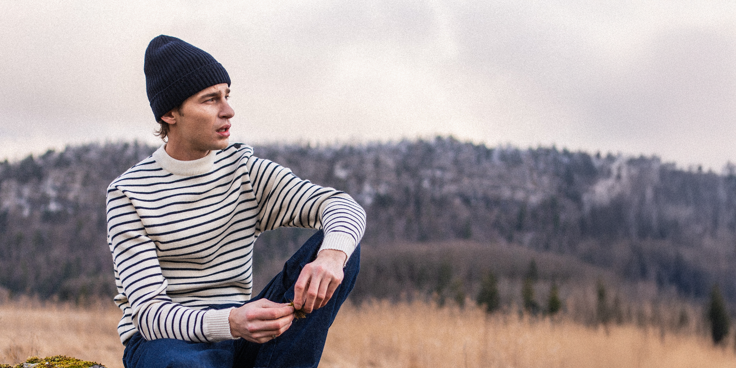 MIKI MAILLE - Short Ribbed Knit Fisherman Beanie (NAVY)