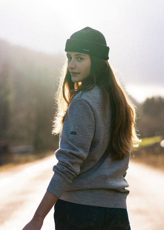 MIKI MAILLE - Short Ribbed Knit Fisherman Beanie (NAVY)