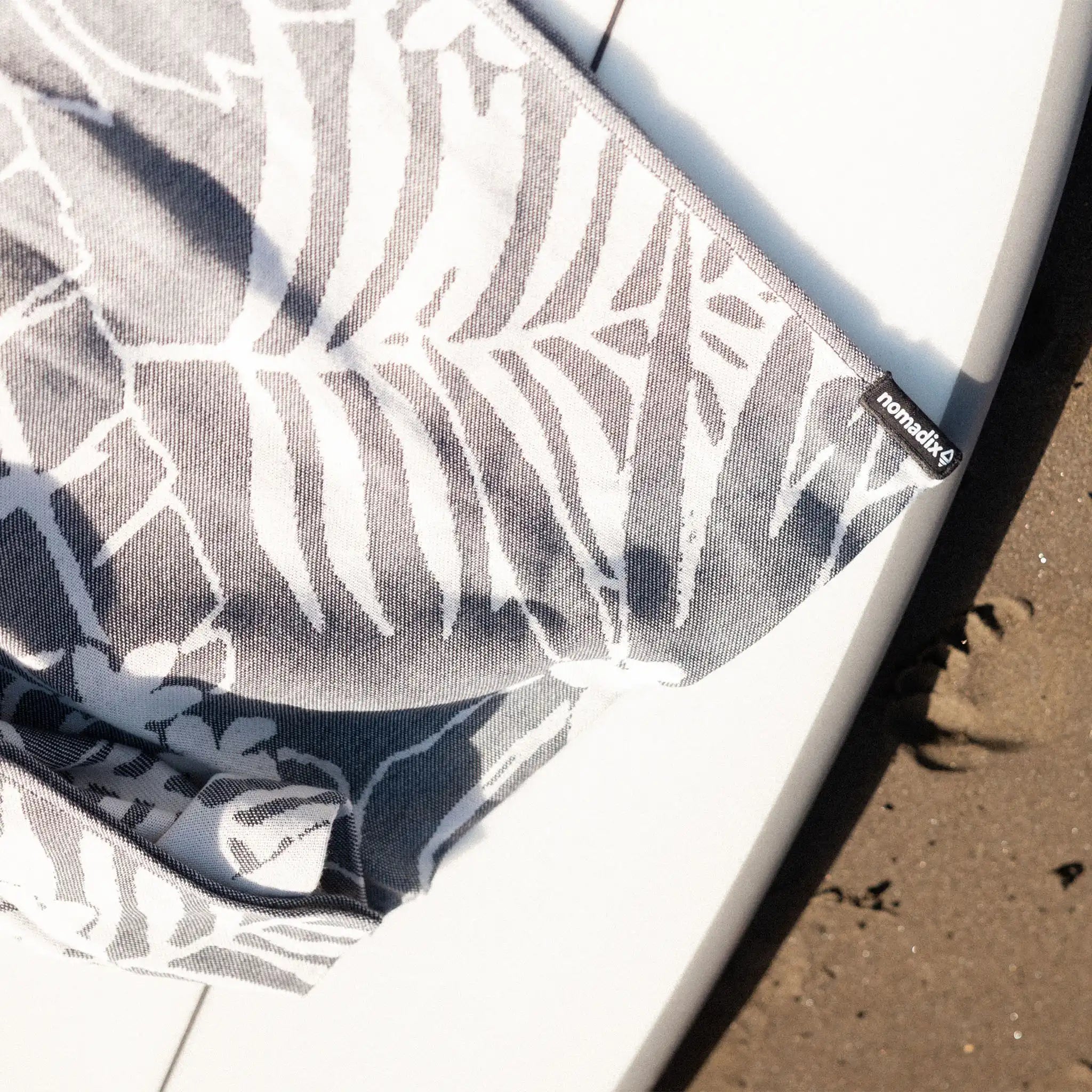 Nomadix Organic Cotton Travel Towel: Retro Palms Black