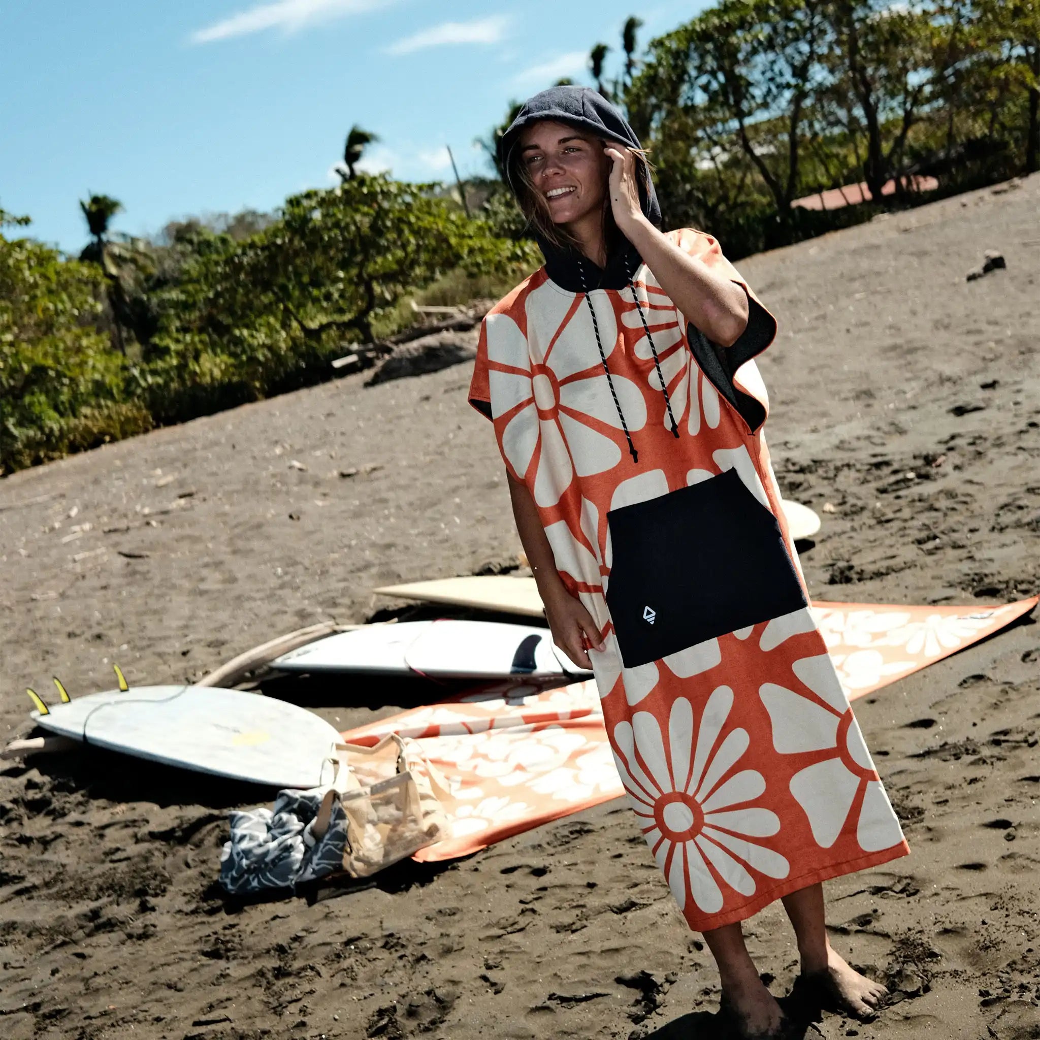 Nomadix Changing Poncho: Big Flowers Expedition Orange