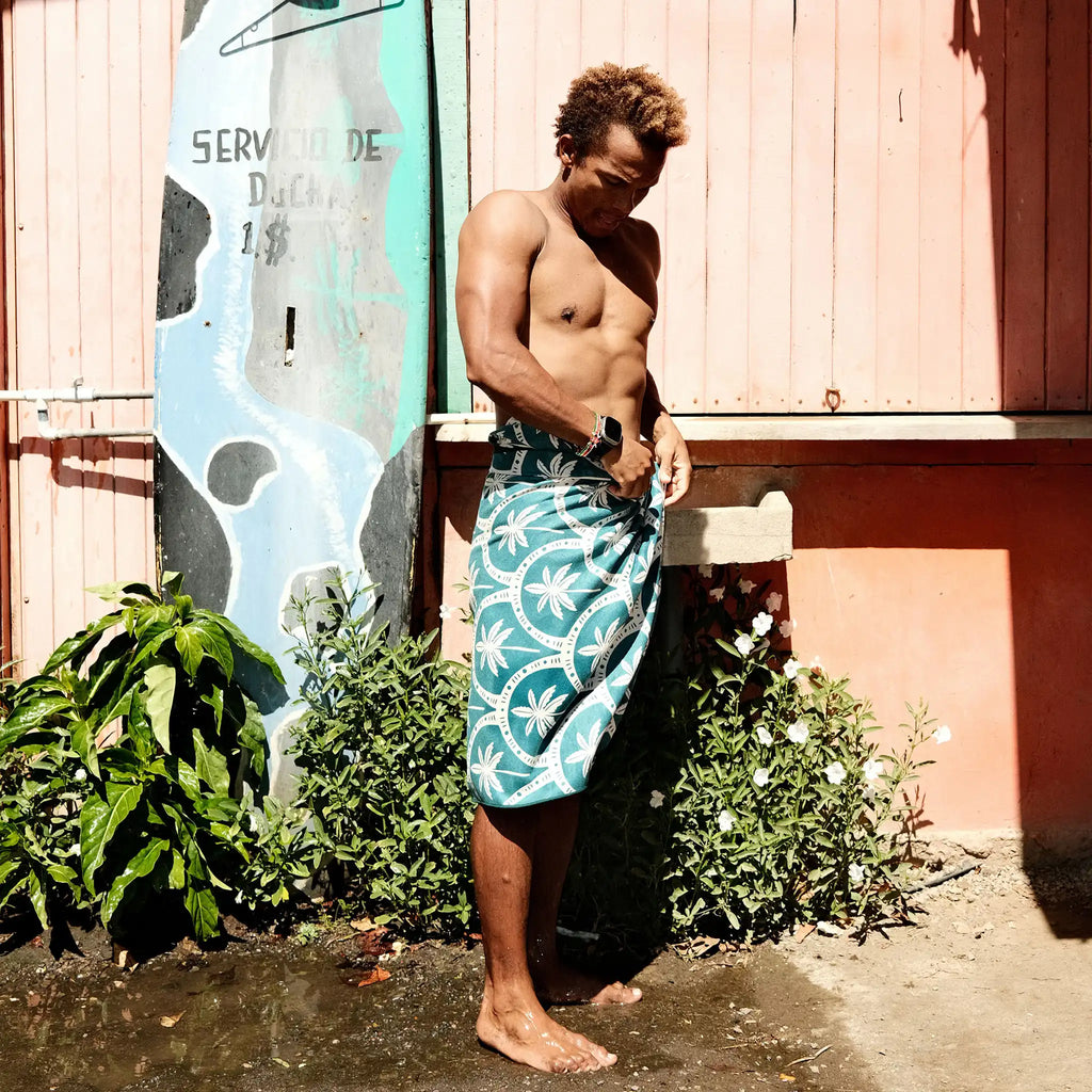Nomadix Original Towel: Palms Resort Teal Ocean