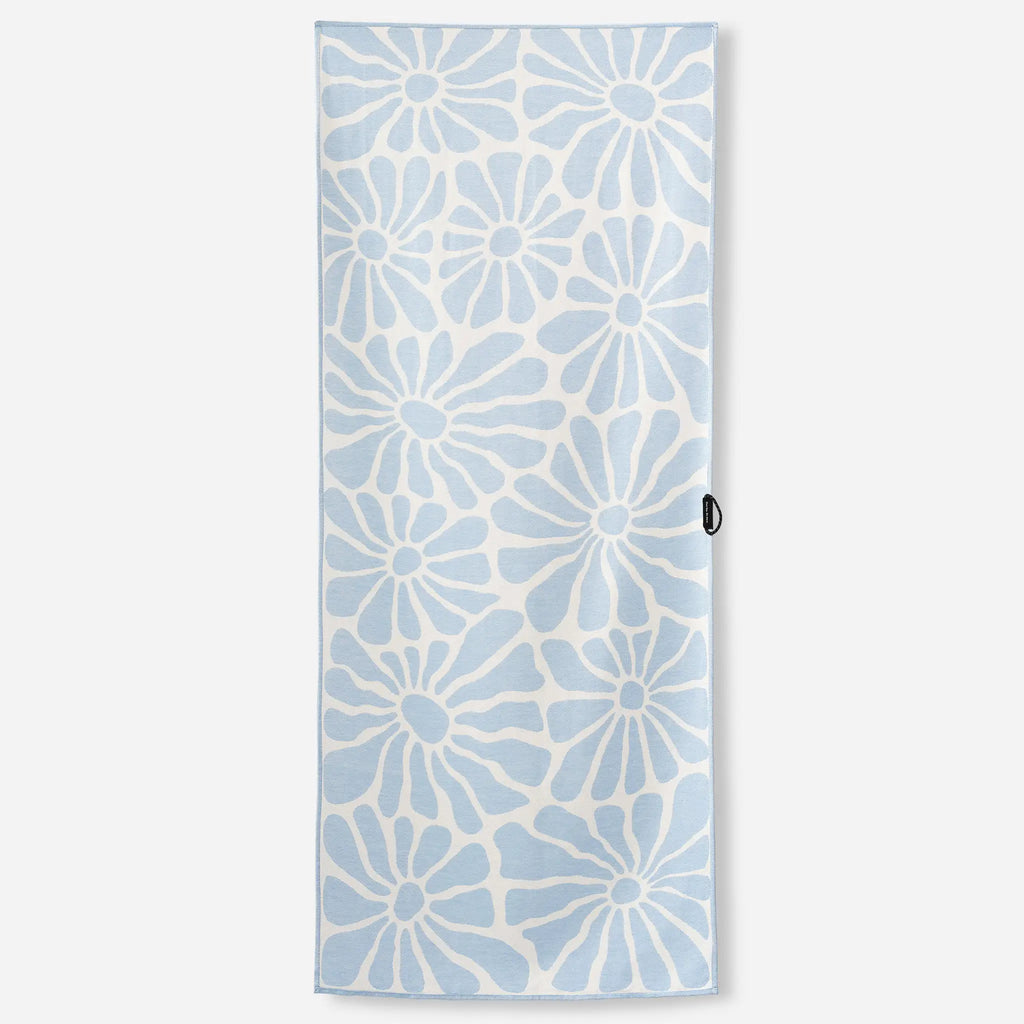 Nomadix Organic Cotton Travel Towel: Lazy Daisy Coastal Blue