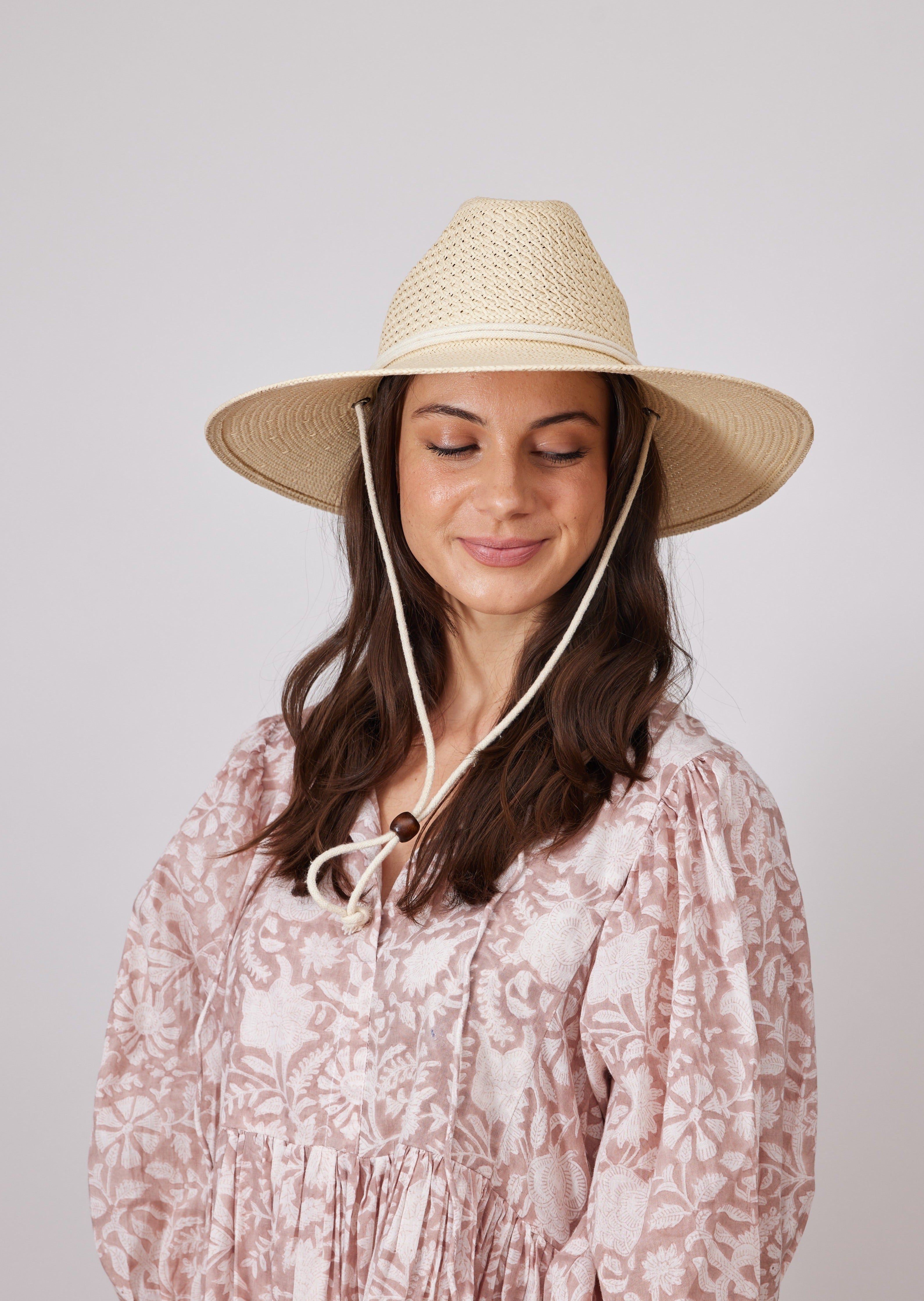 Hat Attack New York Packable Surfer Chinstrap, Natural