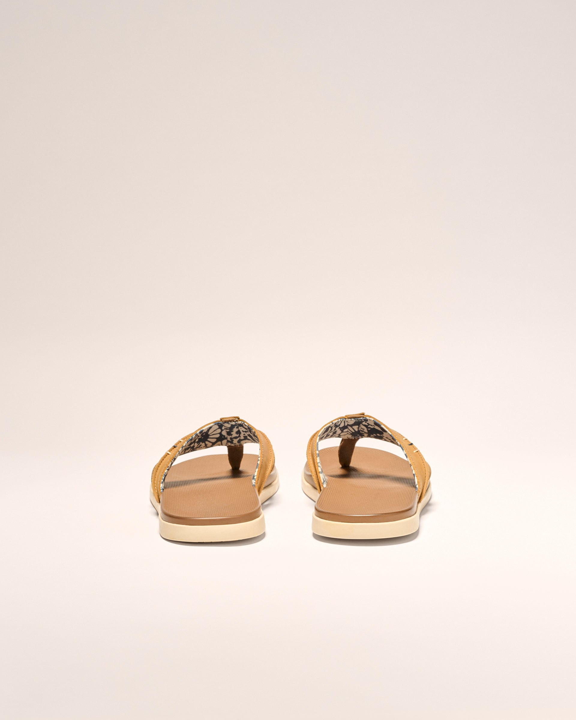 Johnnie-O Starboard Leather Sandal