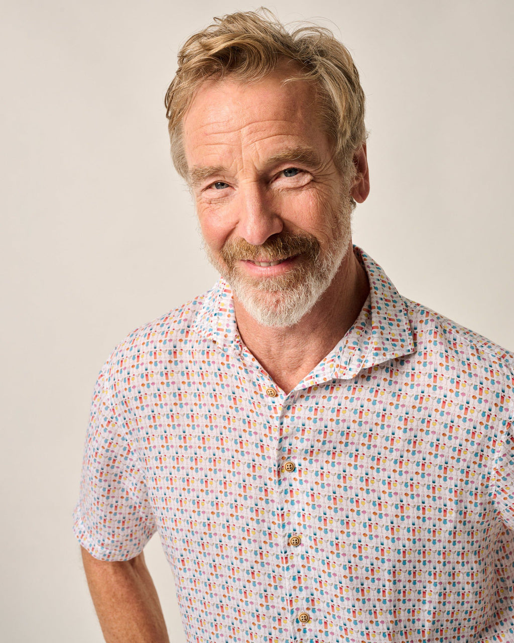 Johnnie-O Short Sleeve Hangin' Out Linen Button Down Shirt - 5 O' Clock Somewhere, White