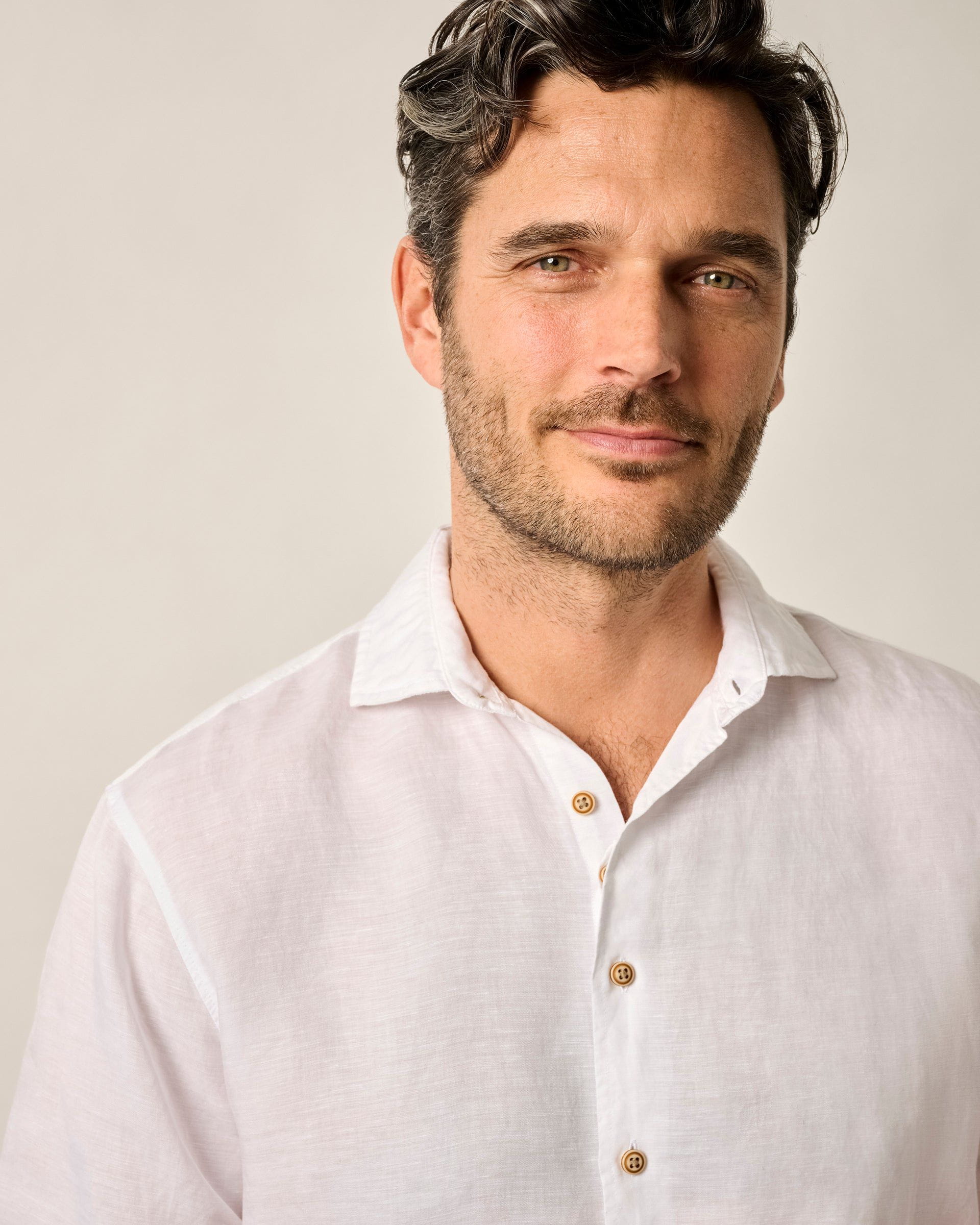 Johnnie-O Short Sleeve Hangin' Out Linen Button Down Shirt - Gianni