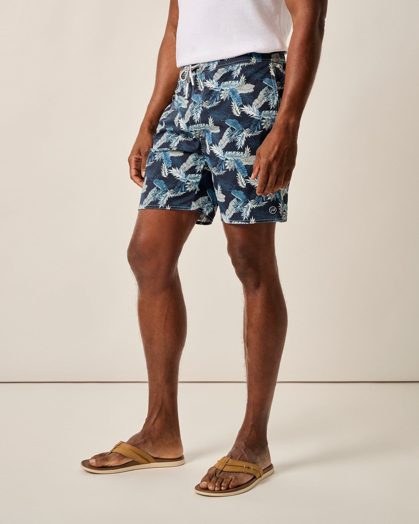 Johnnie-O The Half Elastic 7" Surf Shorts