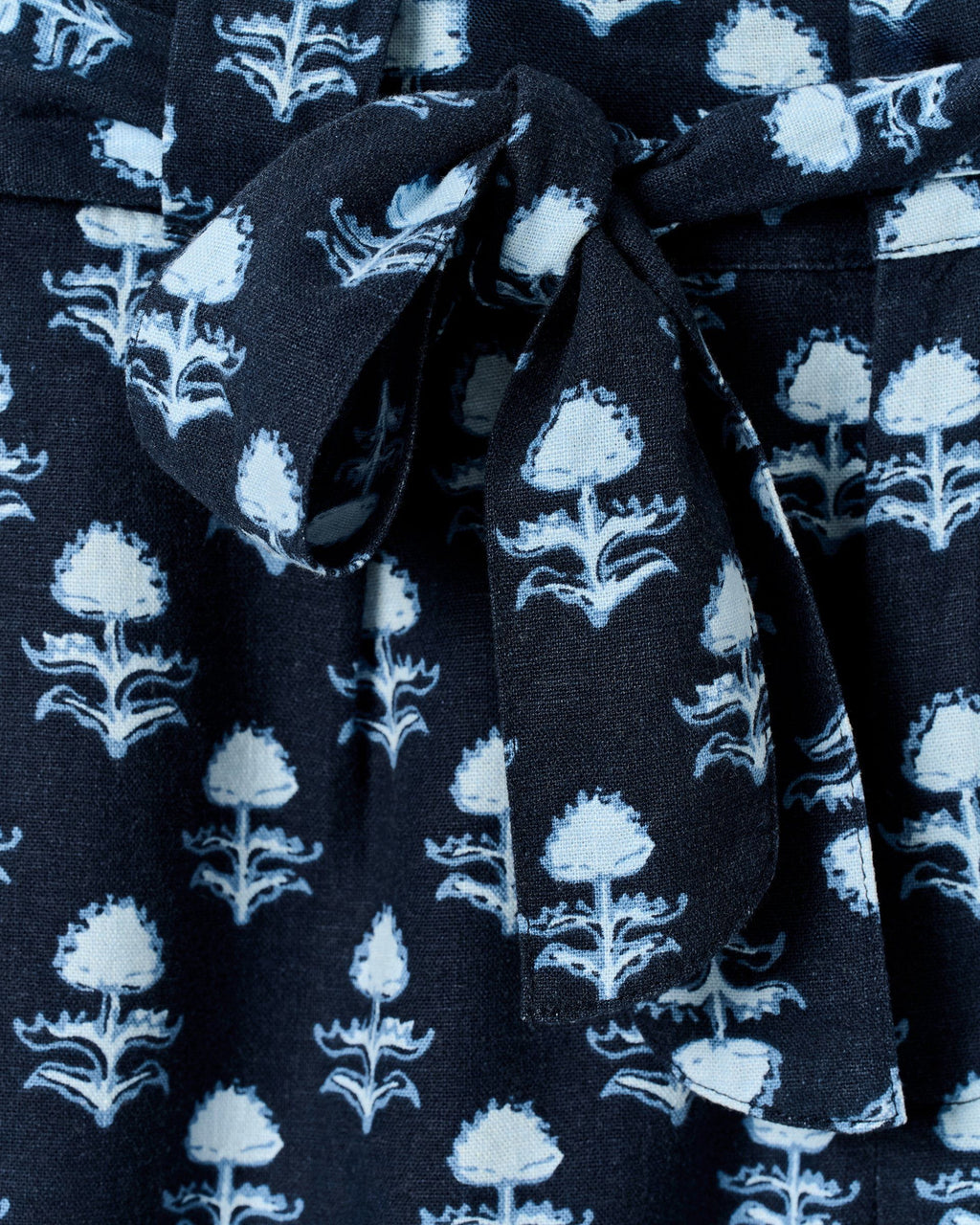 Johnnie-O Katherine Belted Linen Blend Shorts Navy