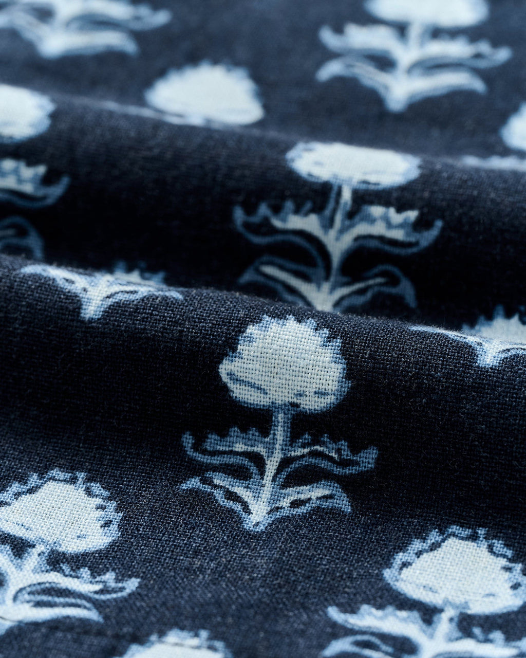 Johnnie-O Katherine Belted Linen Blend Shorts Navy