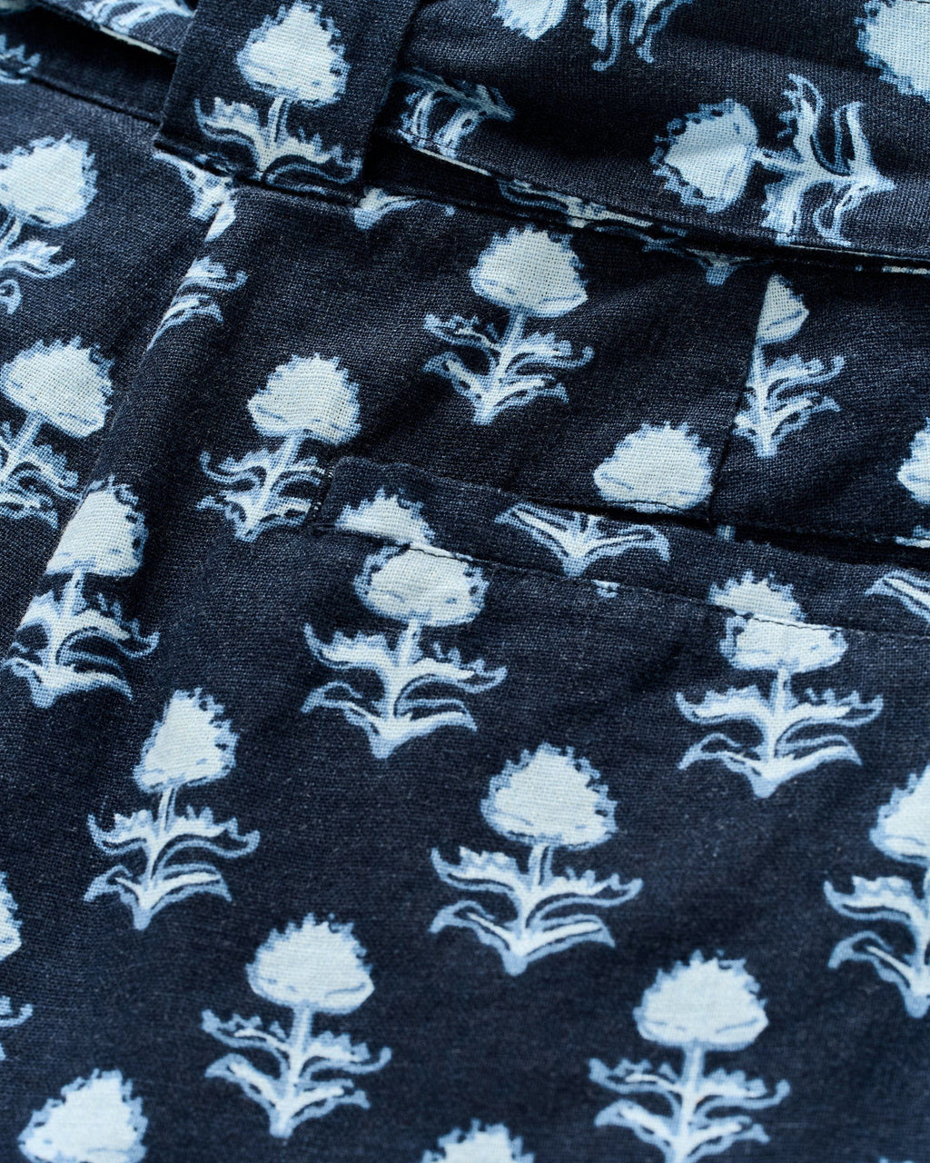 Johnnie-O Katherine Belted Linen Blend Shorts Navy