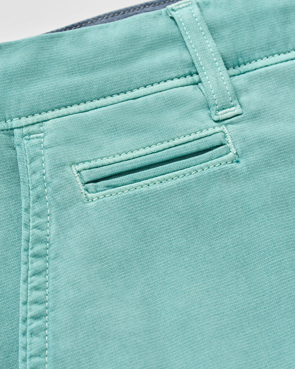 Johnnie-O Nassau Cotton Blend Shorts -  8' inseam, Green Grass