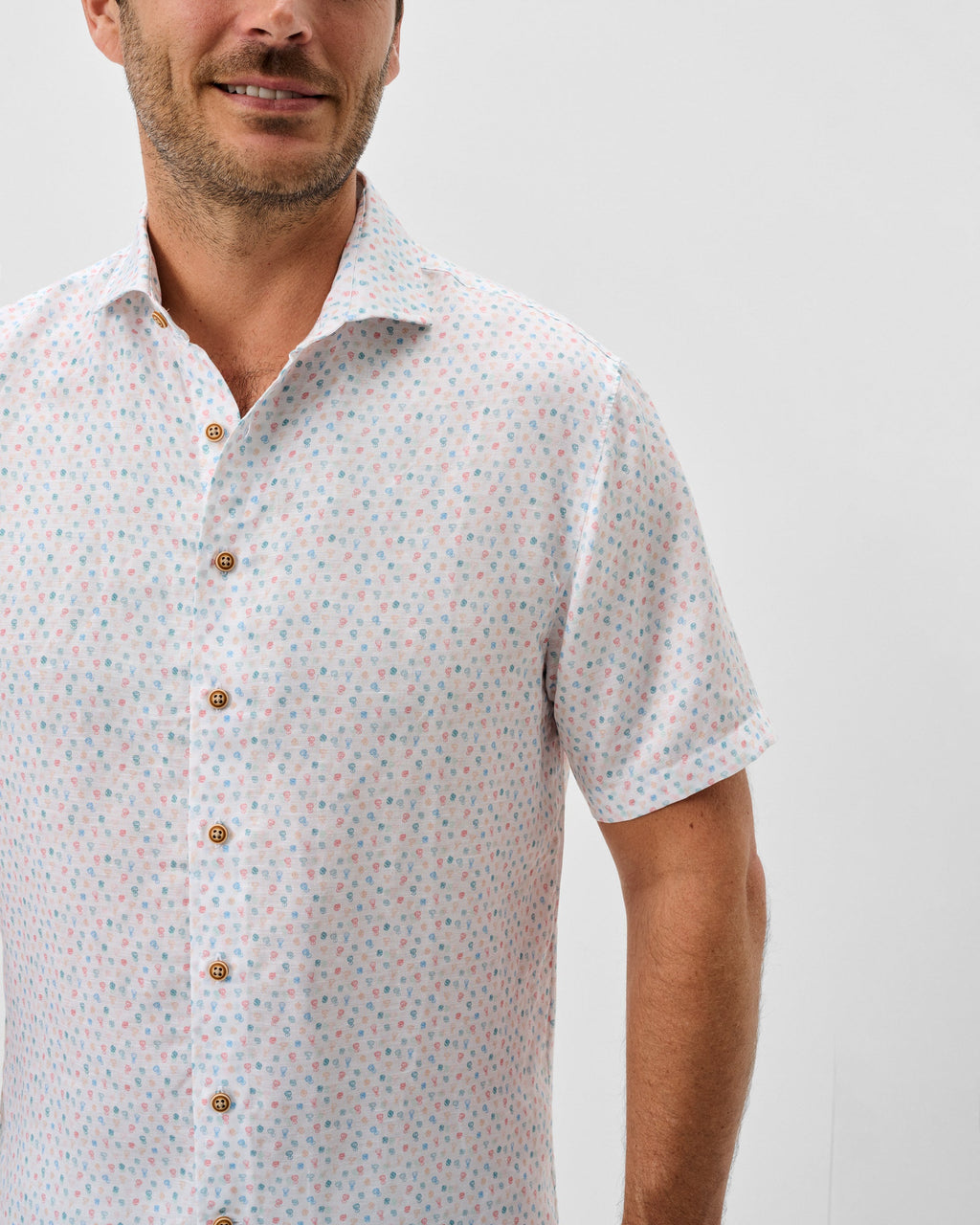 Johnnie-O Linen Blend Short Sleeve Button Down Shirt - Cash Bar Print, White