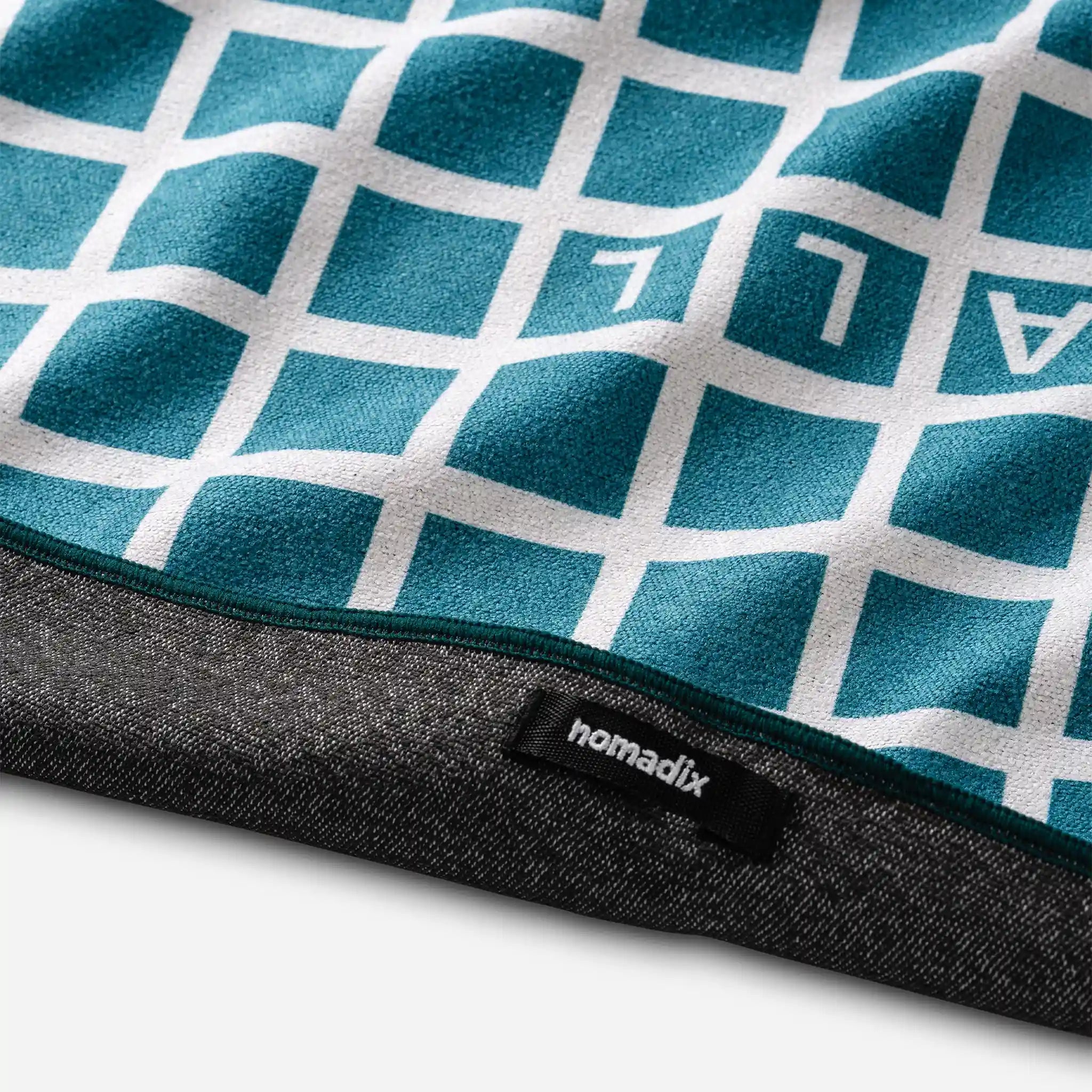Nomadix Pickleball Towel: Pickleball Net Teal Ocean