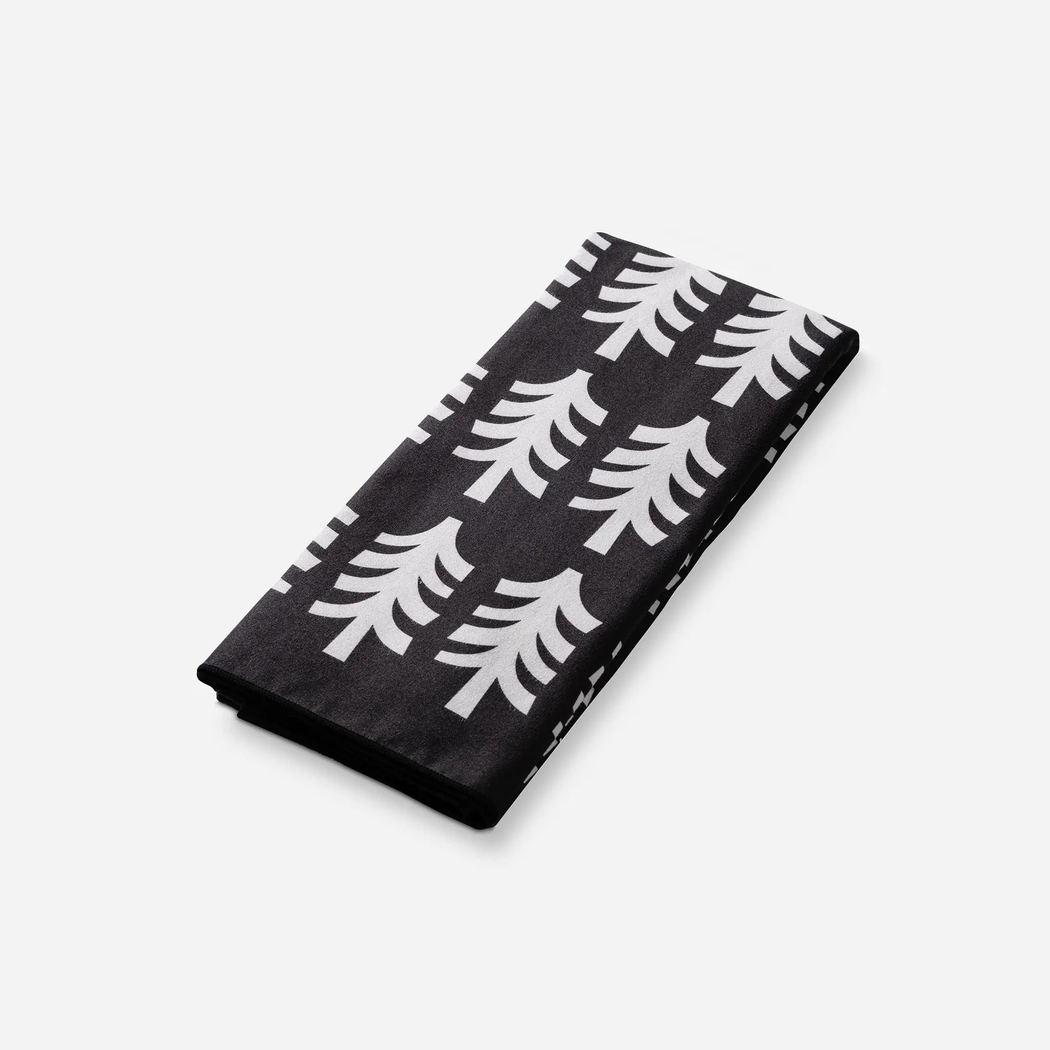 Nomadix Ultralight Towel: Fresh Pines Black and Tan