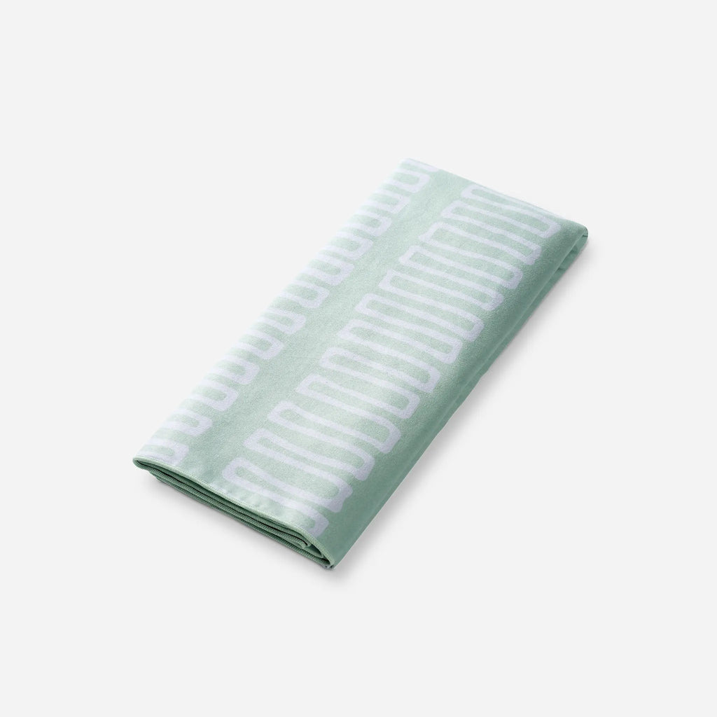 Nomadix Ultralight Towel: Switchback Seafoam Green