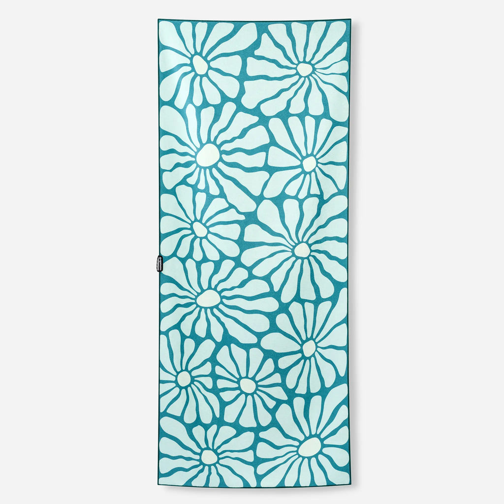 Nomadix Original Towel: Lazy Daisy Seafoam Green