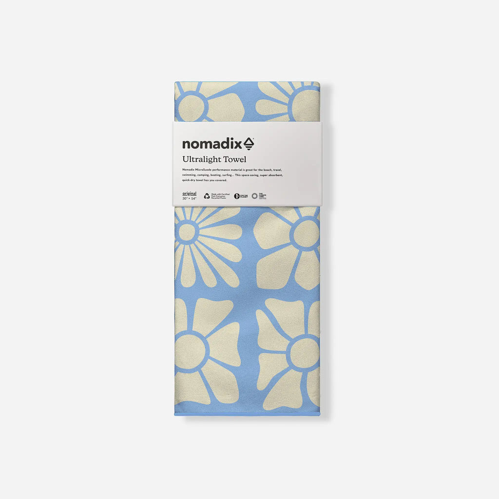 Nomadix Ultralight Towel: Flowerbed Coastal Blue