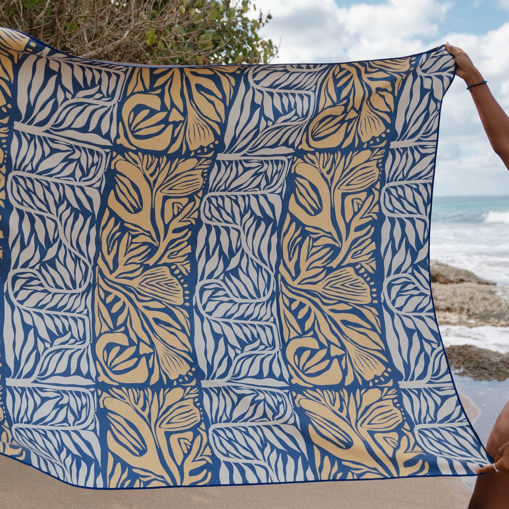 Nomadix Blanket Towel: Paradise Golden Dusk