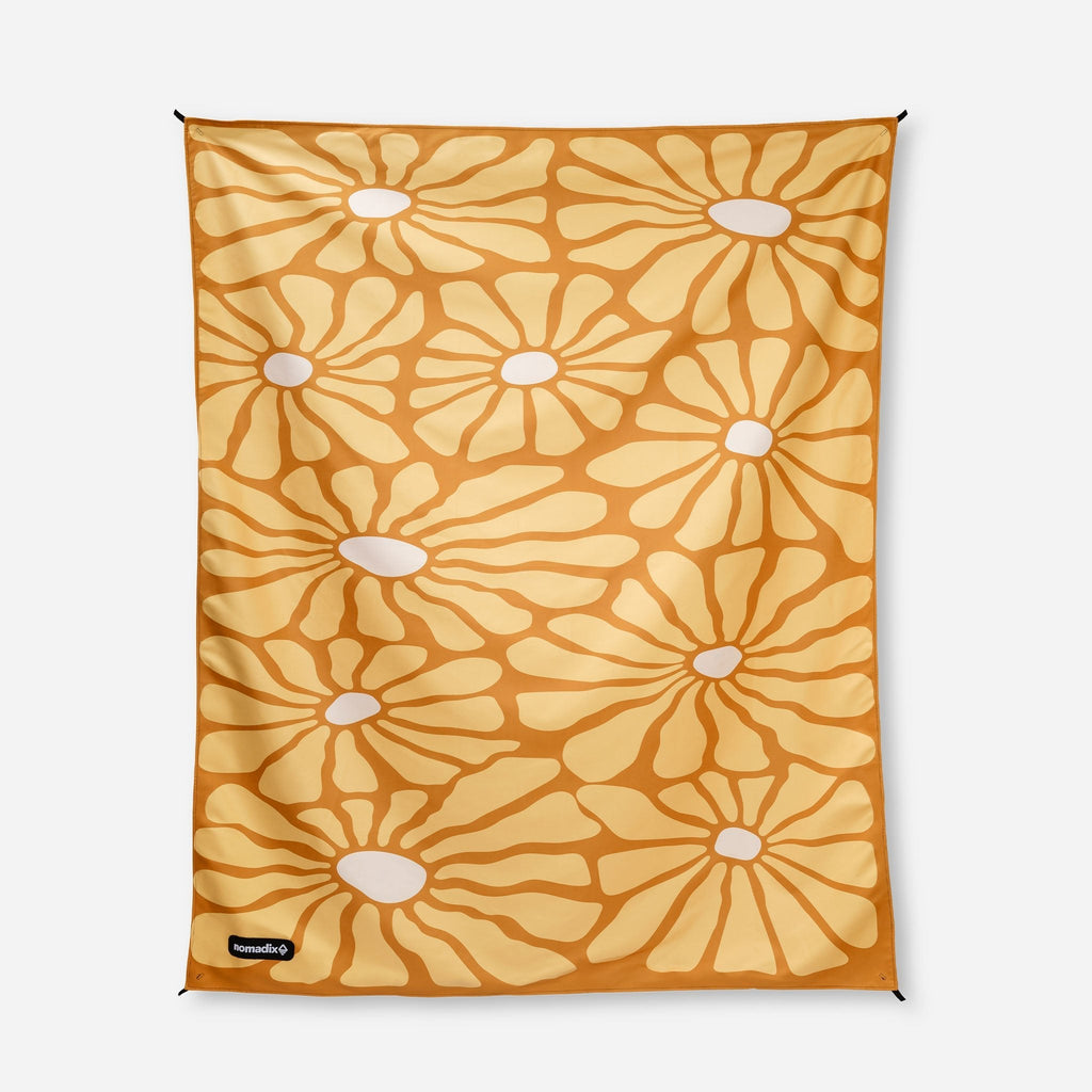Nomadix Festival Blanket: Lazy Daisy Gold