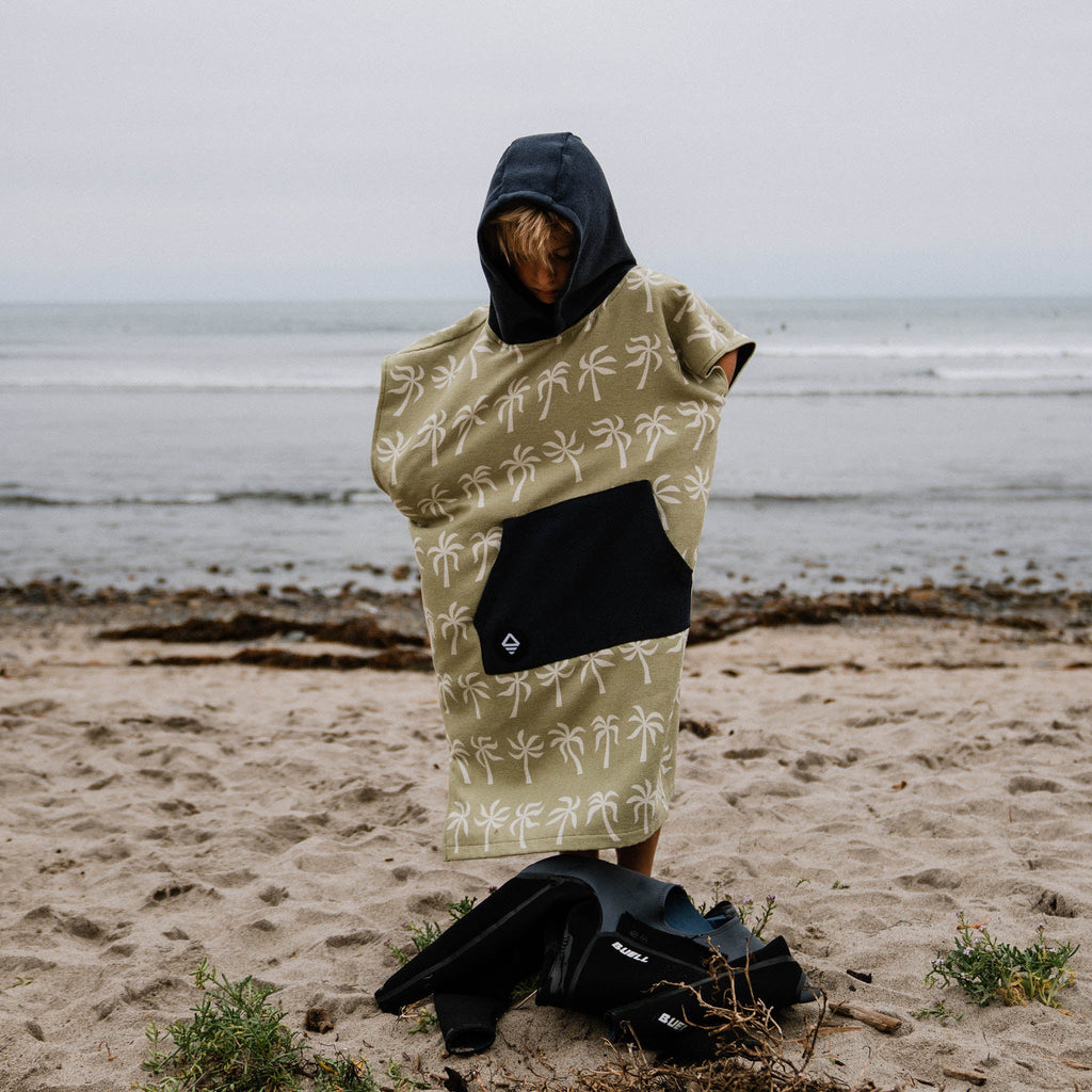 Nomadix Kids Changing Poncho: Breezy Palms Olive