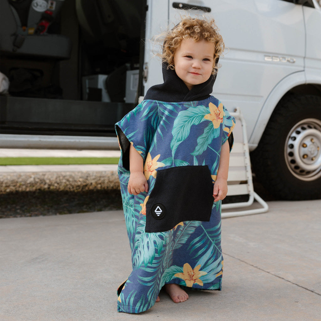 Nomadix Kids Changing Poncho: Palms Dusk