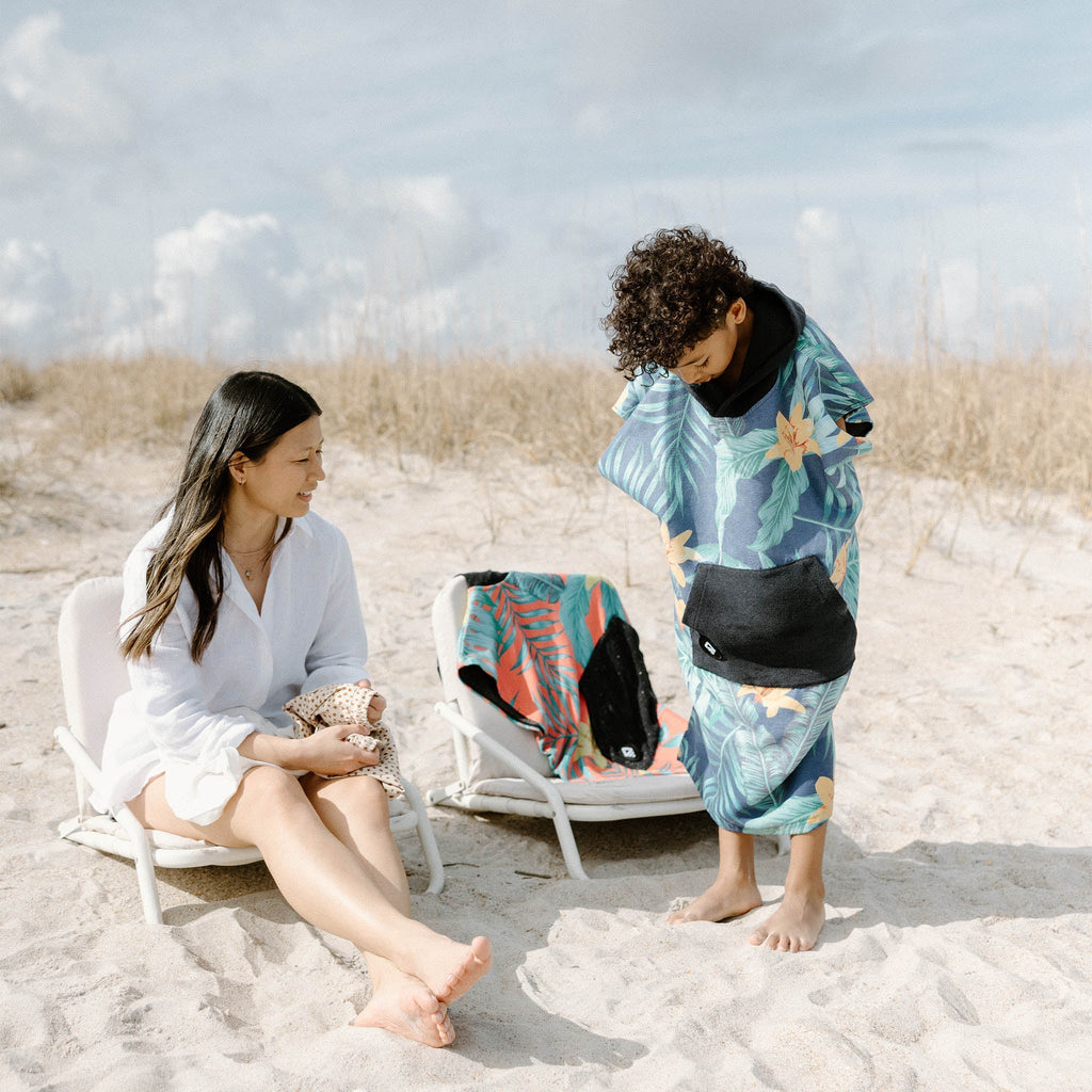 Nomadix Kids Changing Poncho: Palms Dusk