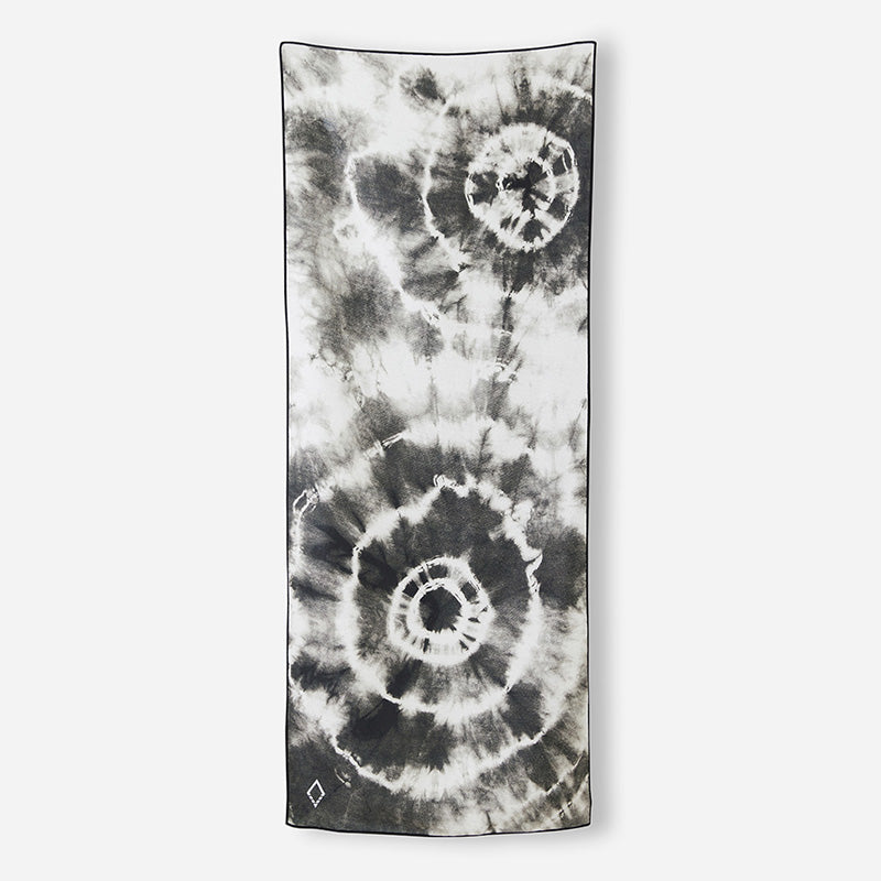 Nomadix Original Towel Tie-Dye Black and White