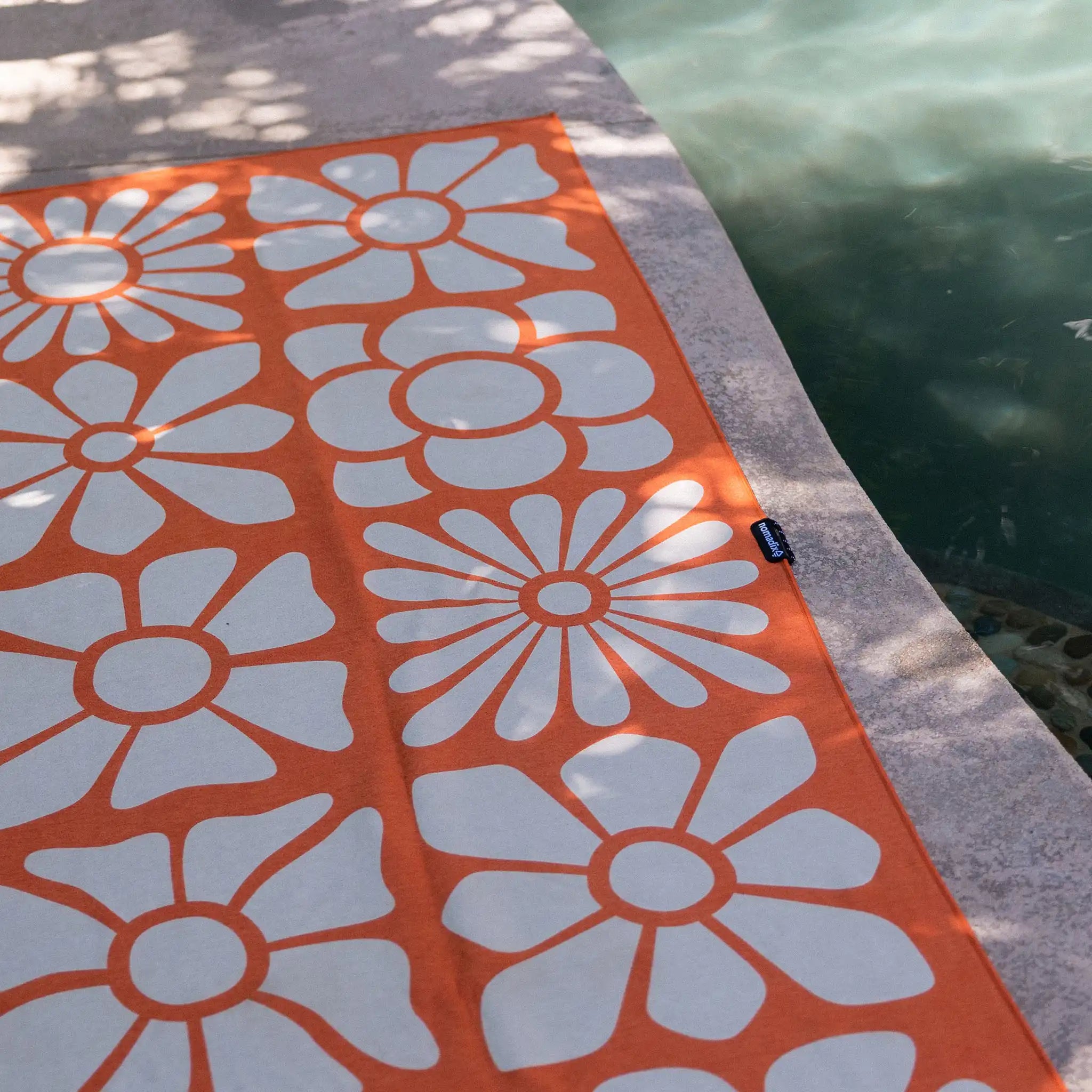 Nomadix Original Towel: Big Flowers Expedition Orange