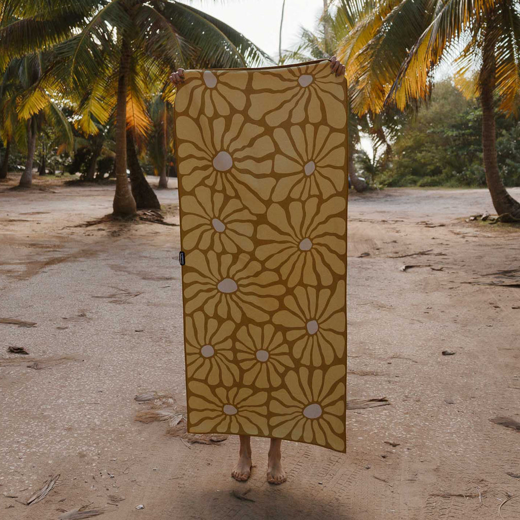 Nomadix Original Towel: Lazy Daisy Gold