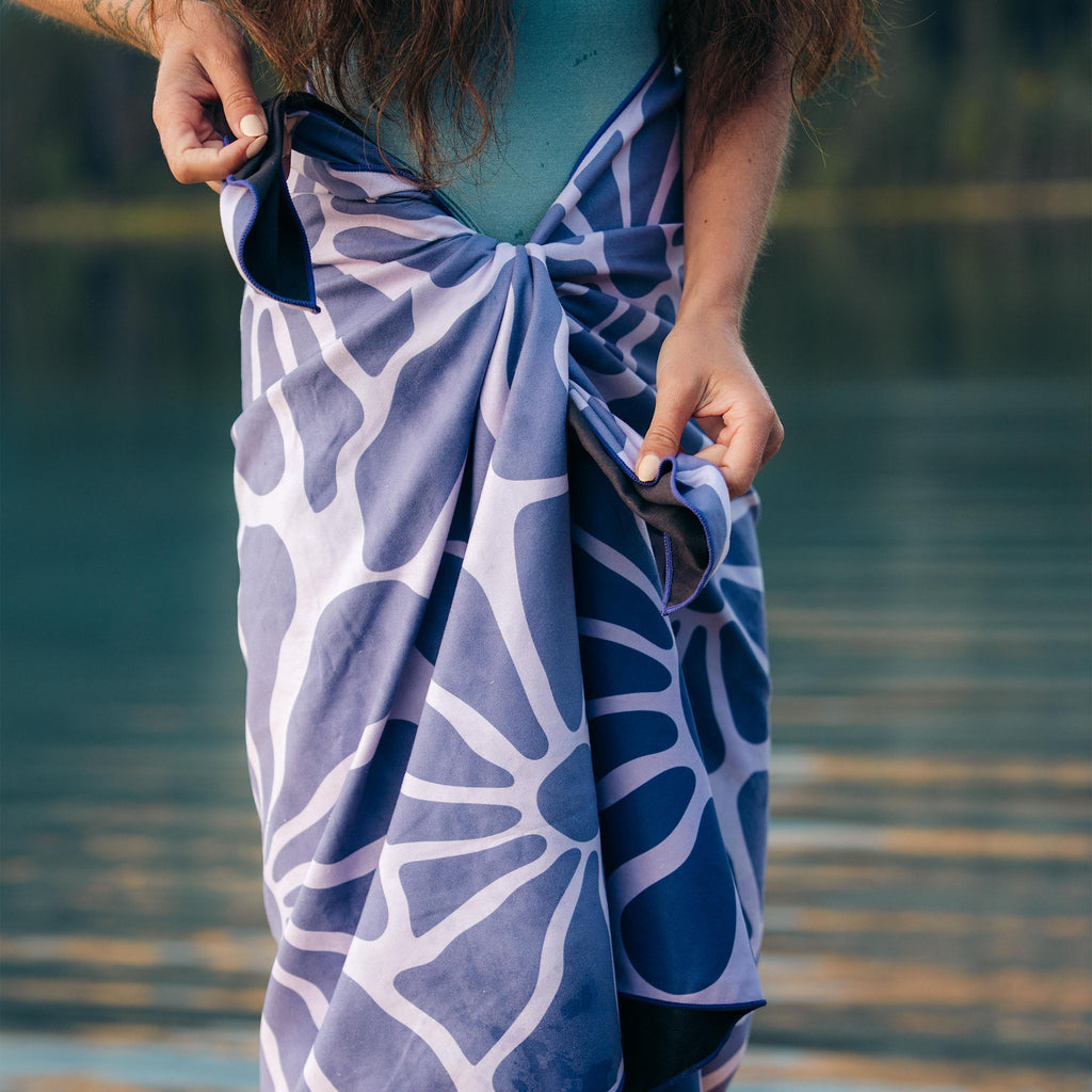 Nomadix Ultralight Towel: Lazy Daisy Dusk